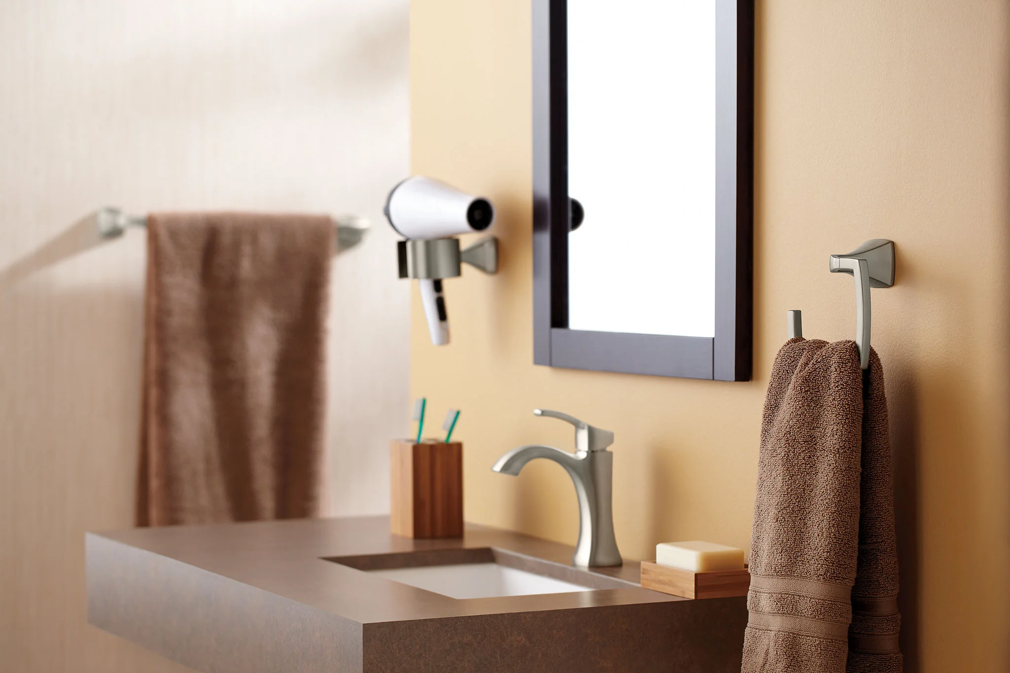 1061-Voss-18-Towel-Bar-24.webp Voss 18" Towel Bar
