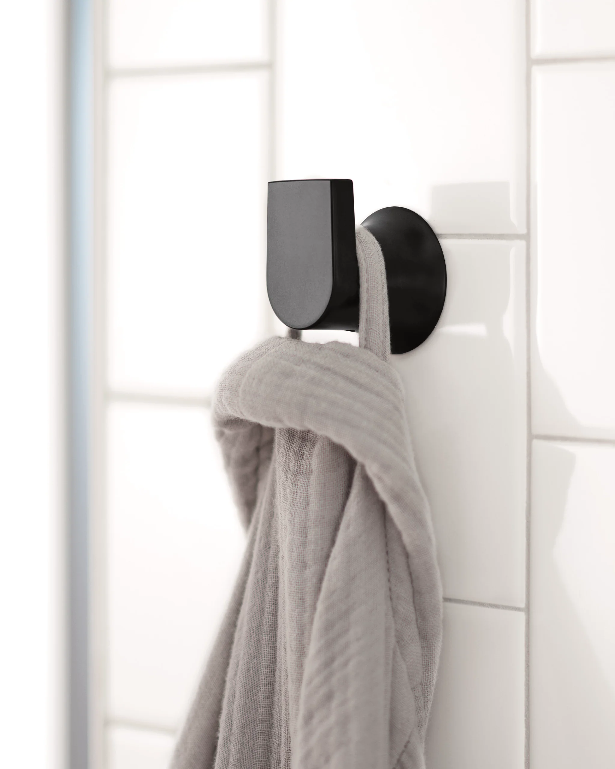 1214-Genta-LX-Chrome-Single-Robe-Hook-5.webp Genta LX Chrome Single Robe Hook