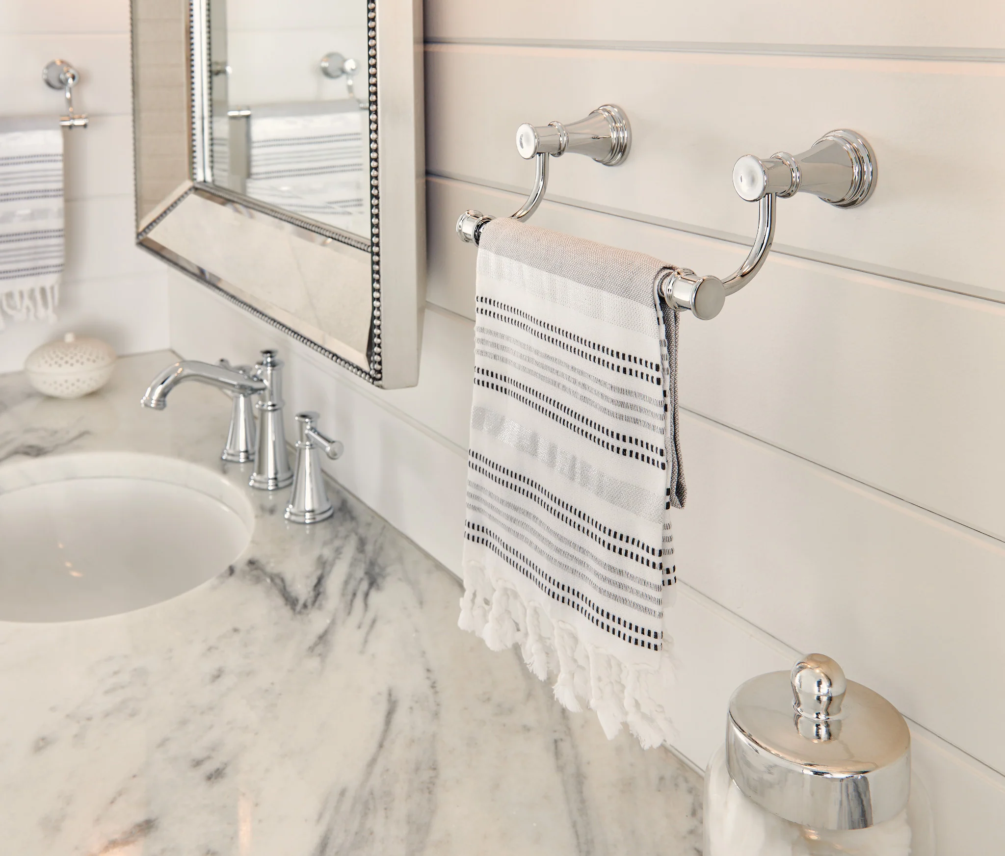 1243-Belfield-Hand-Towel-Bar-12.webp Belfield Hand Towel Bar
