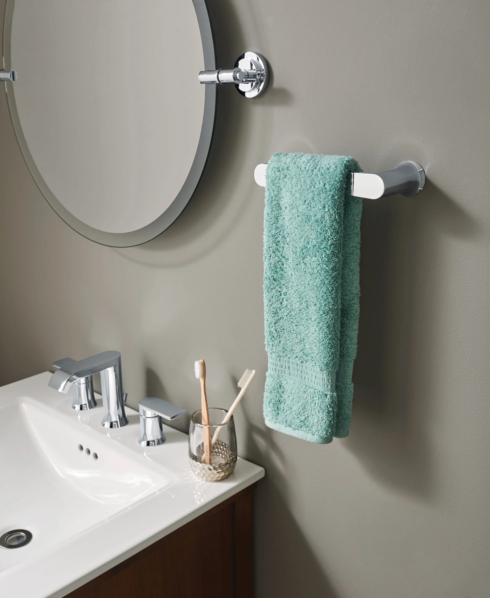 1257-Genta-LX-Chrome-Hand-Towel-Bar-7.webp Genta LX Chrome Hand Towel Bar