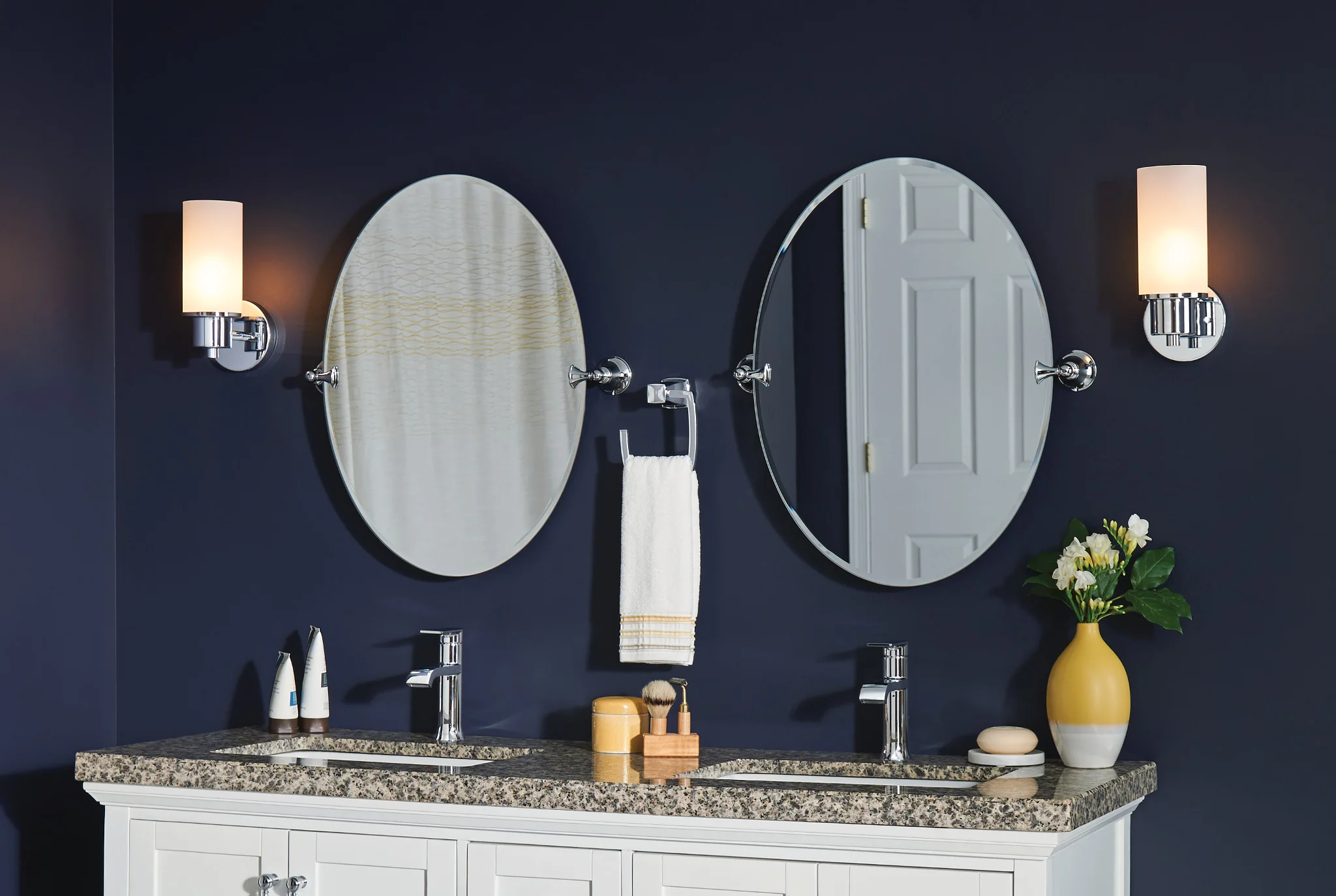 1280-Hensley-Chrome-24-Towel-Bar-14.webp Hensley Chrome 24" Towel Bar