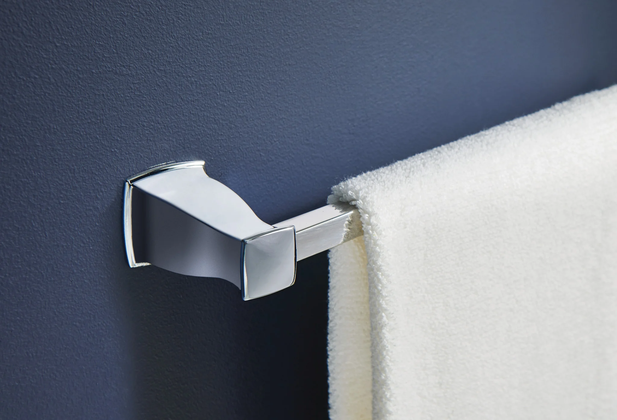 1280-Hensley-Chrome-24-Towel-Bar-18.webp Hensley Chrome 24" Towel Bar