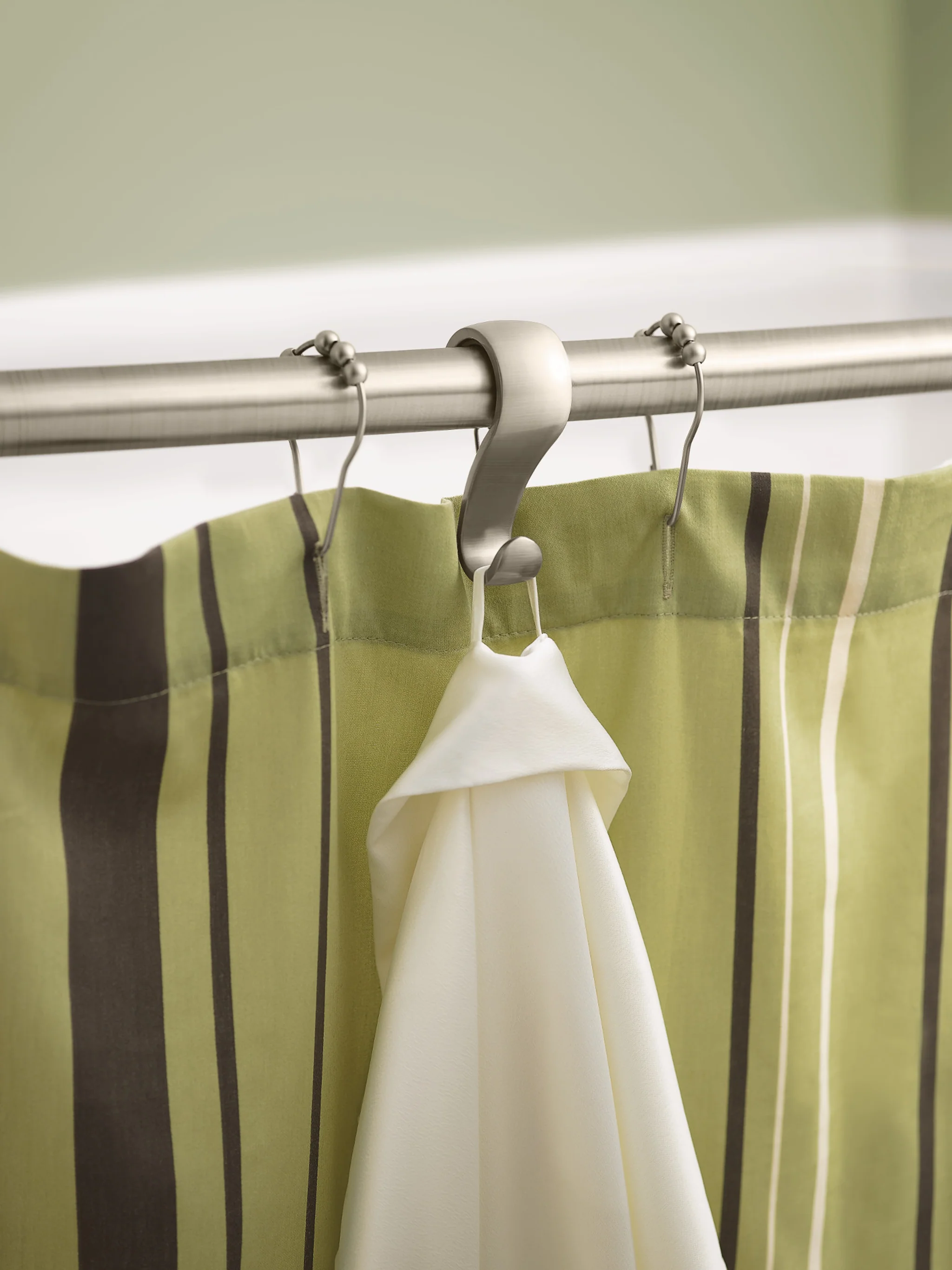 1415-Moen-Chrome-Shower-Curtain-Rings-19.webp Moen Chrome Shower Curtain Rings