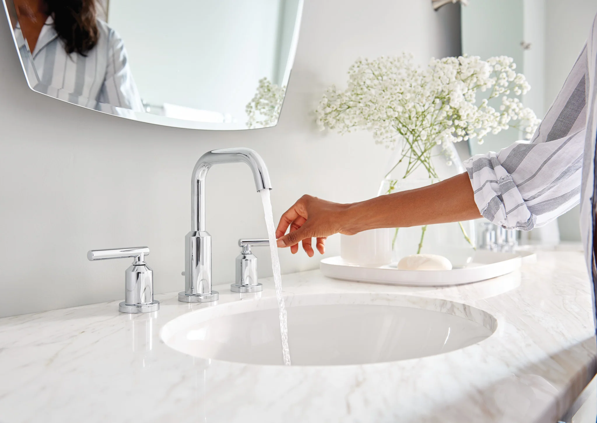 1457-Gibson-Chrome-Two-Handle-High-Arc-Bathroom-Faucet-25.webp Gibson Chrome Two-Handle High Arc Bathroom Faucet