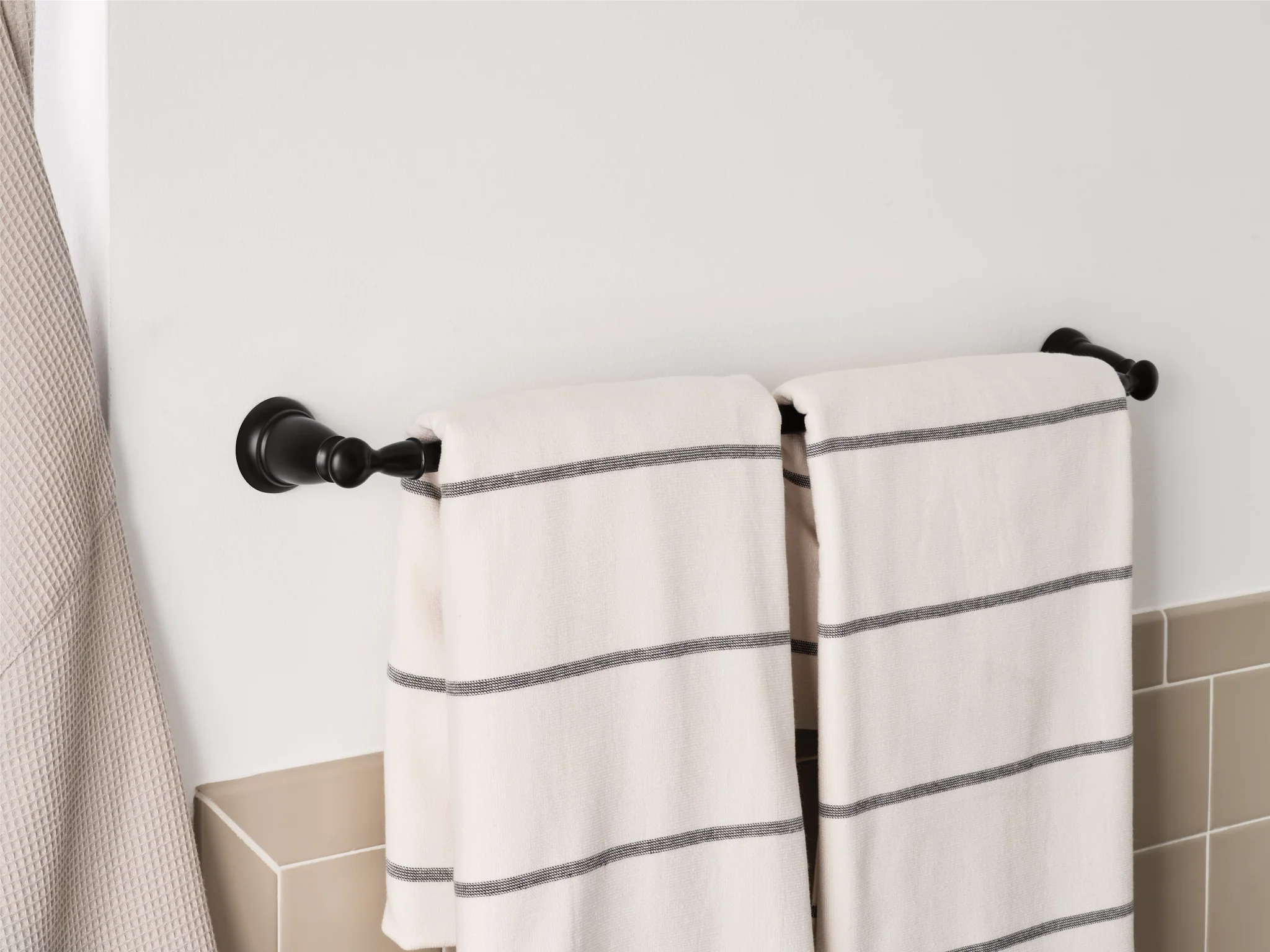 1484-Banbury-Chrome-24-Towel-Bar-9.webp Banbury Chrome 24" Towel Bar