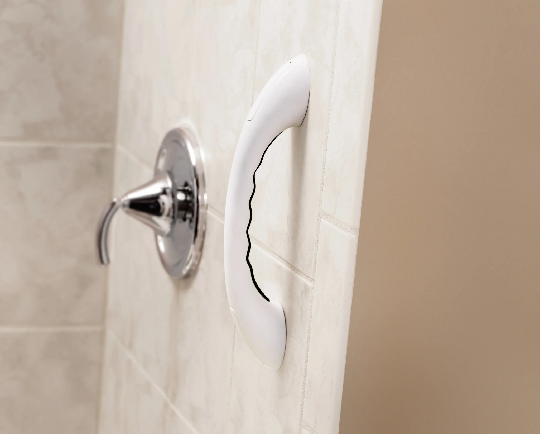 1549-Moen-Home-Care-Chrome-9-Designer-Hand-Grip-13.webp Moen Home Care Chrome 9" Designer Hand Grip