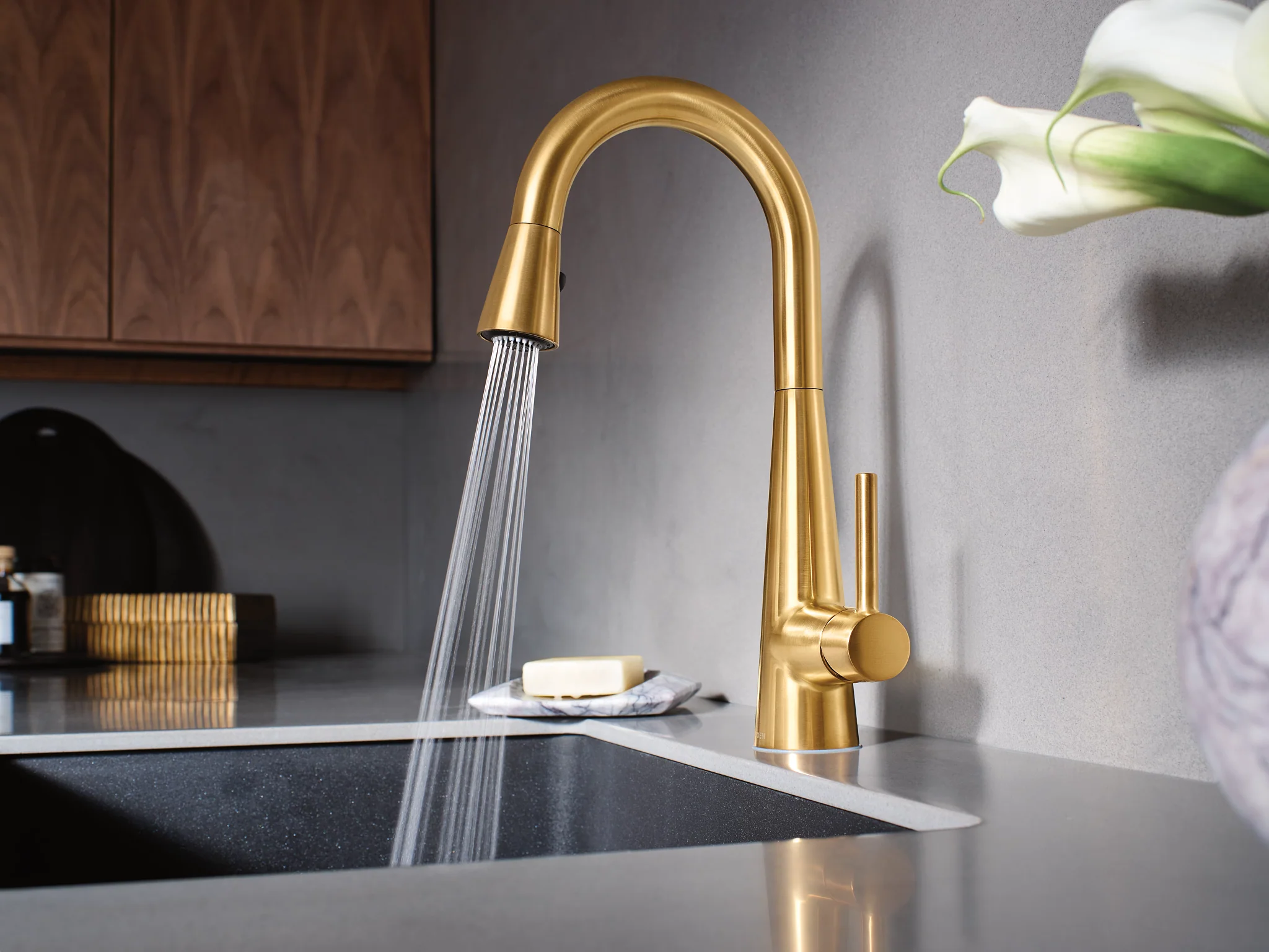 1607-Sleek-One-Handle-Pulldown-Bar-Faucet-31.webp Sleek One-Handle Pulldown Bar Faucet