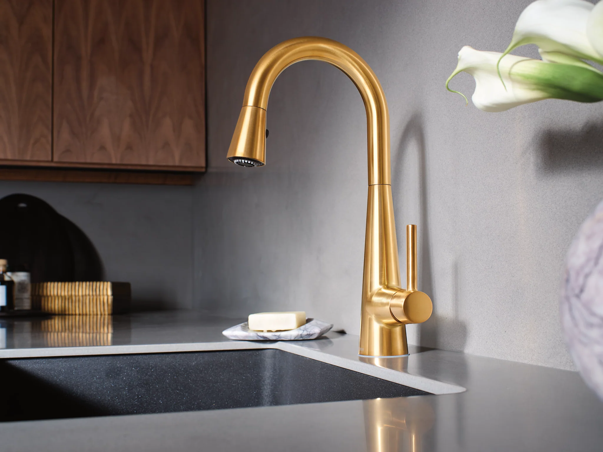 1607-Sleek-One-Handle-Pulldown-Bar-Faucet-33.webp Sleek One-Handle Pulldown Bar Faucet