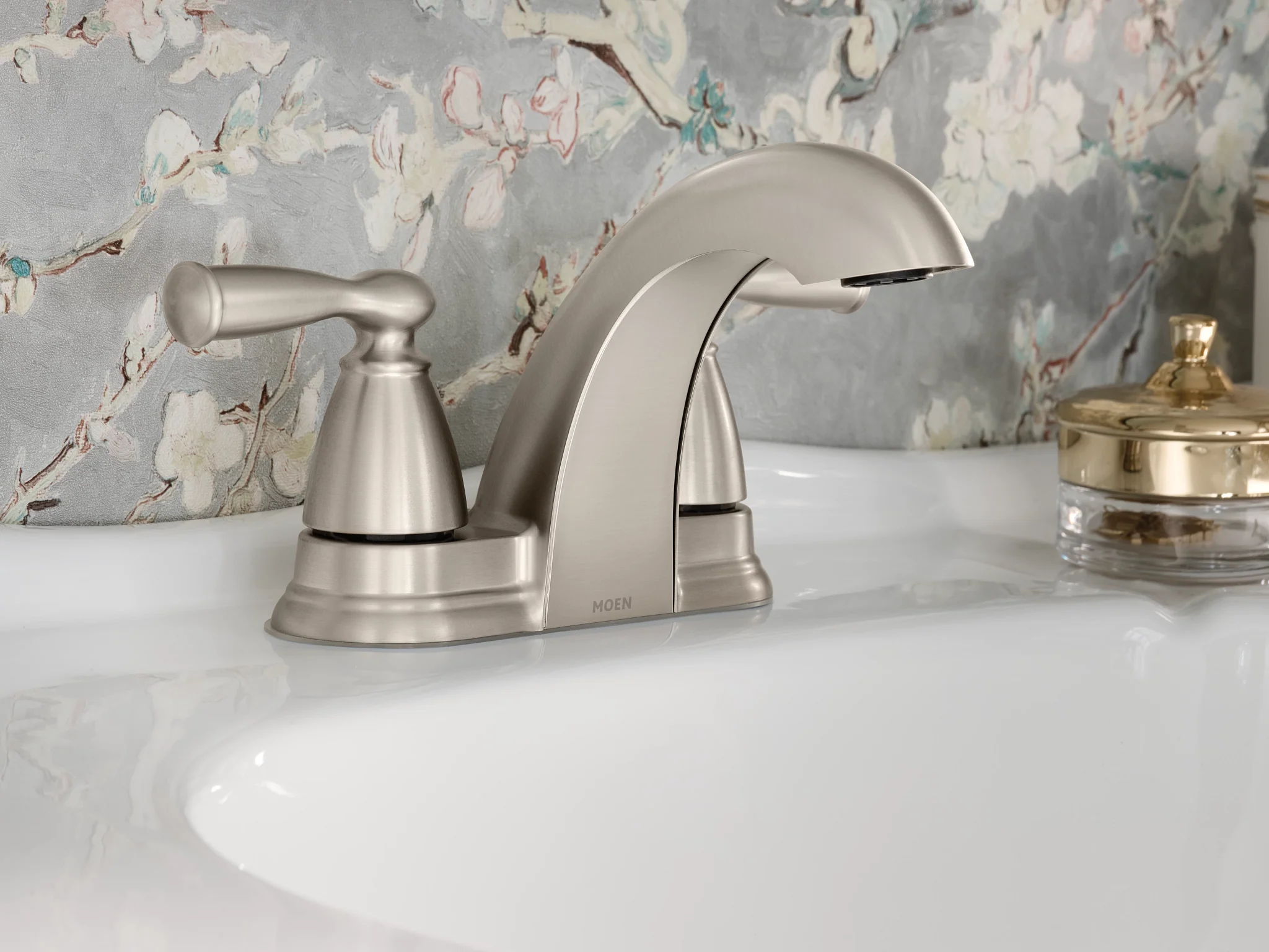 1682-Banbury-Two-handle-Centerset-Bathroom-Sink-Faucet-3.webp Banbury Two-handle Centerset Bathroom Sink Faucet