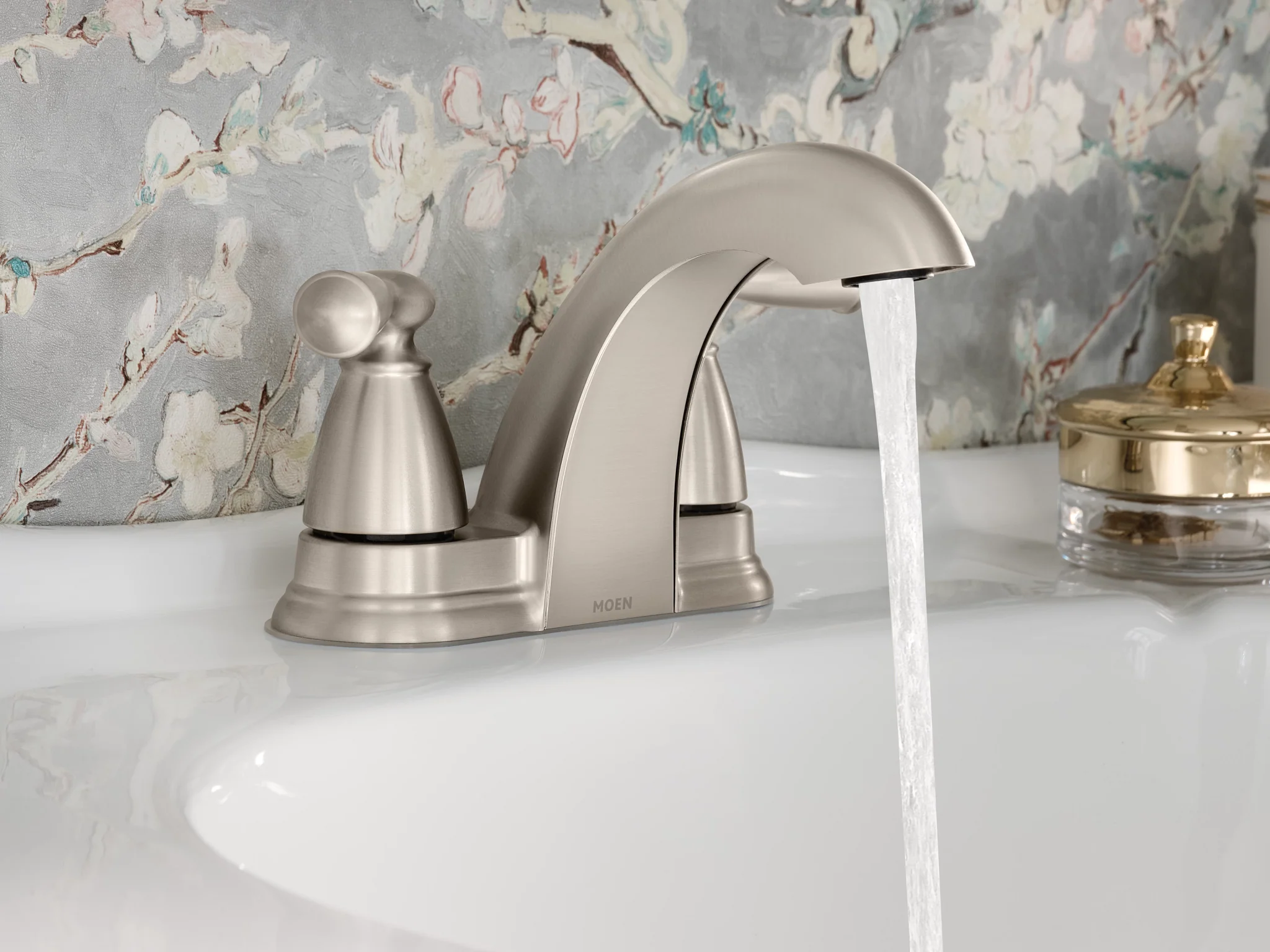 1682-Banbury-Two-handle-Centerset-Bathroom-Sink-Faucet-4.webp Banbury Two-handle Centerset Bathroom Sink Faucet