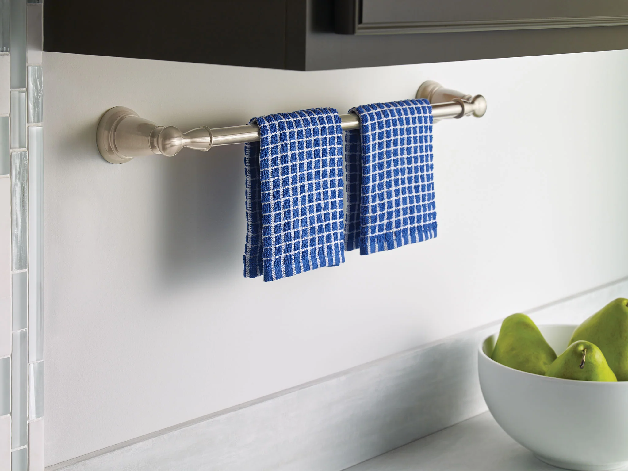 1739-Banbury-Chrome-18-Towel-Bar-26.webp Banbury Chrome 18" Towel Bar