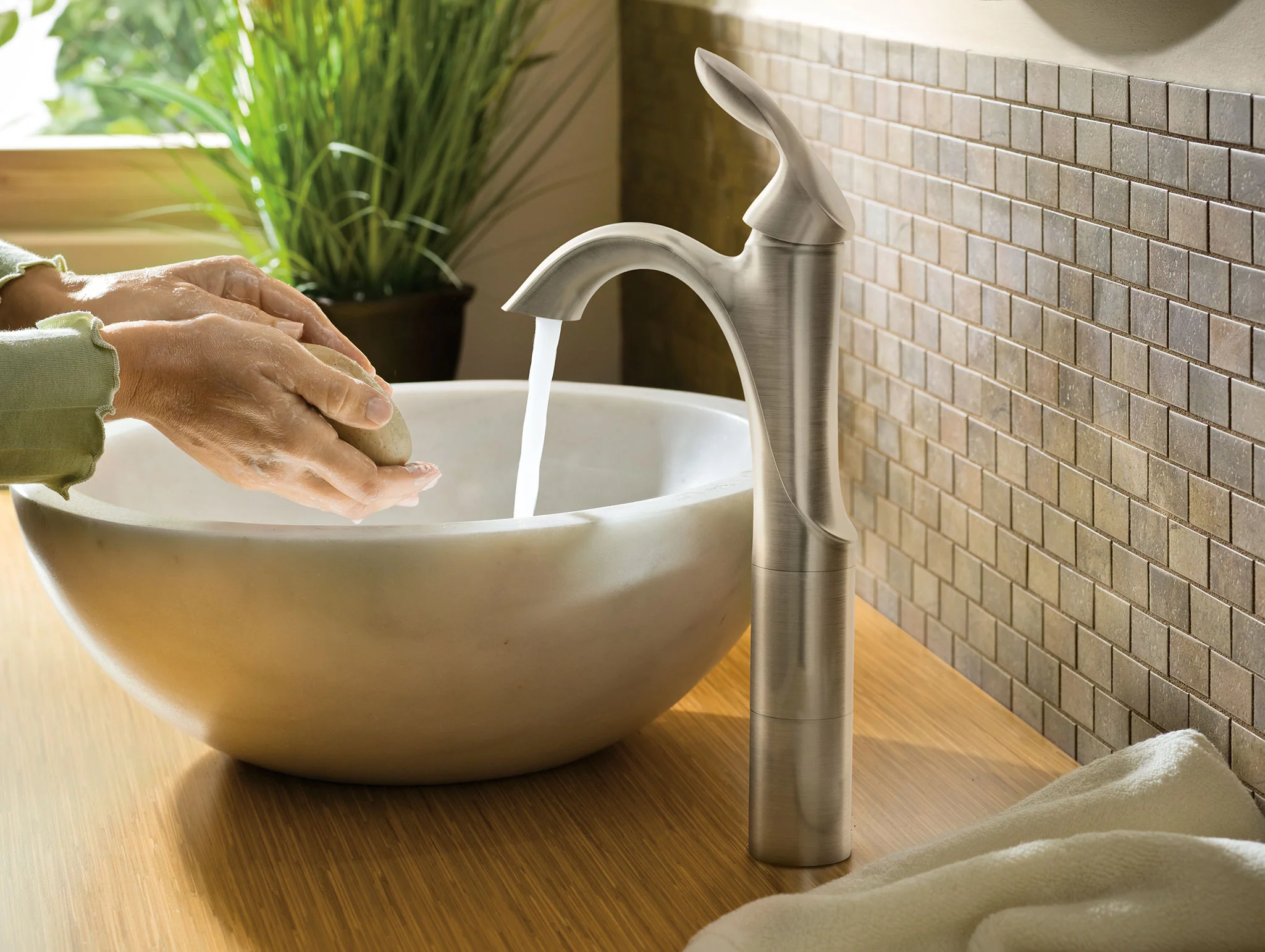 1806-Eva-One-handle-Bathroom-Sink-Faucet-5.webp Eva One-handle Bathroom Sink Faucet