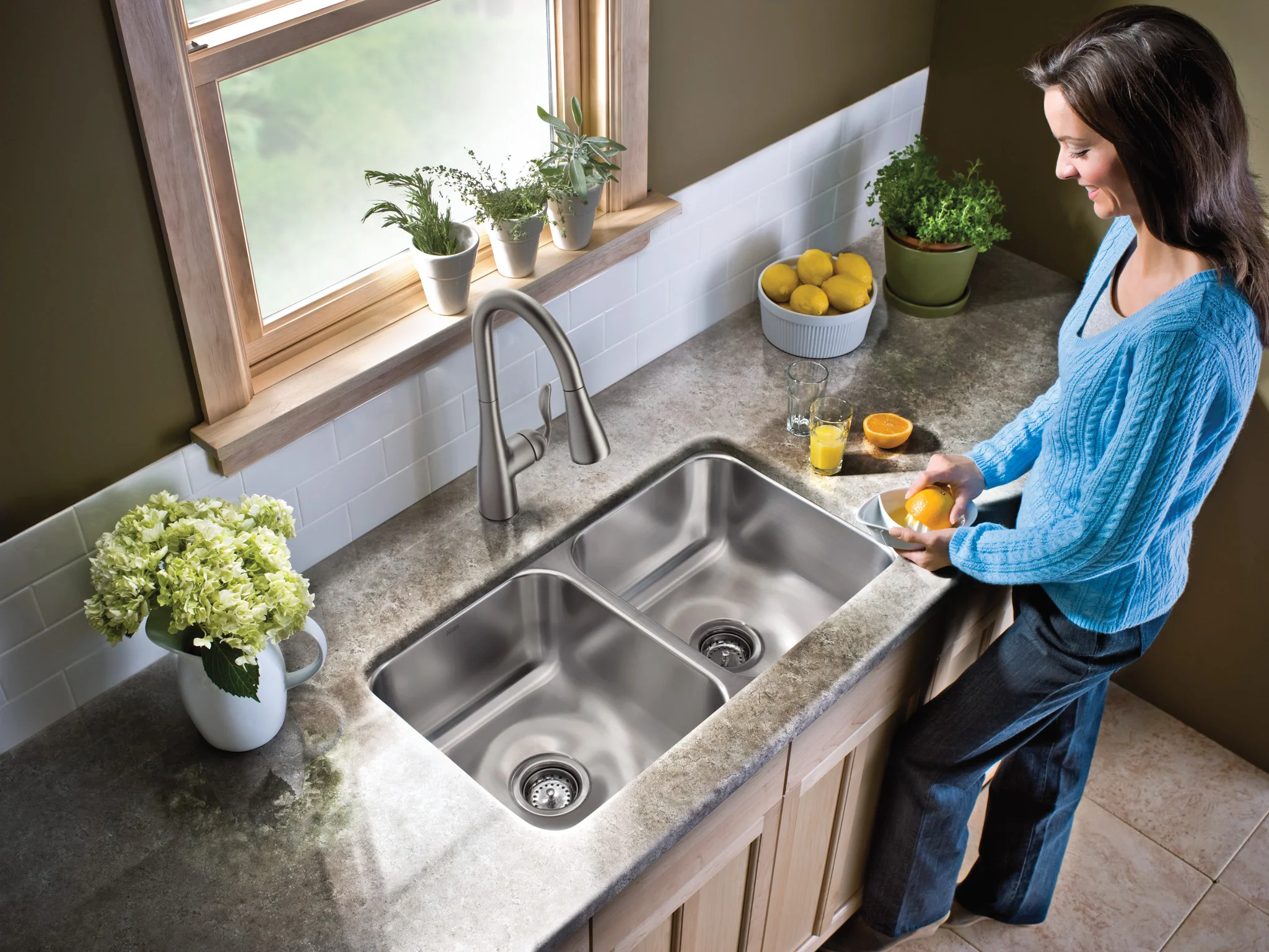1800 Series 31-3/4" x 18-1/4" Stainless Steel 18 Gauge Double Bowl Sink