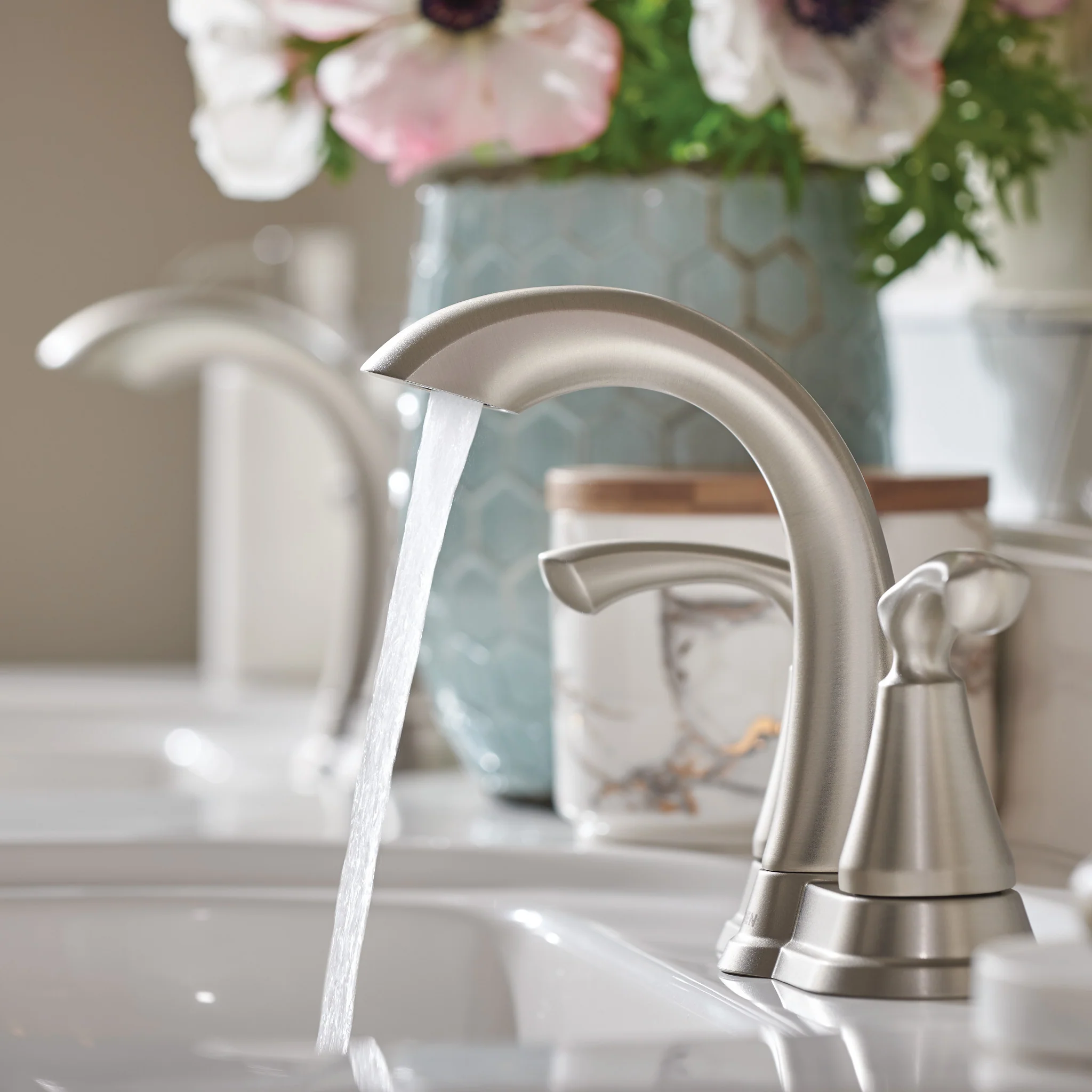 1854-Tiffin-Two-handle-Centerset-Bathroom-Sink-Faucet-7.webp Tiffin Two-handle Centerset Bathroom Sink Faucet