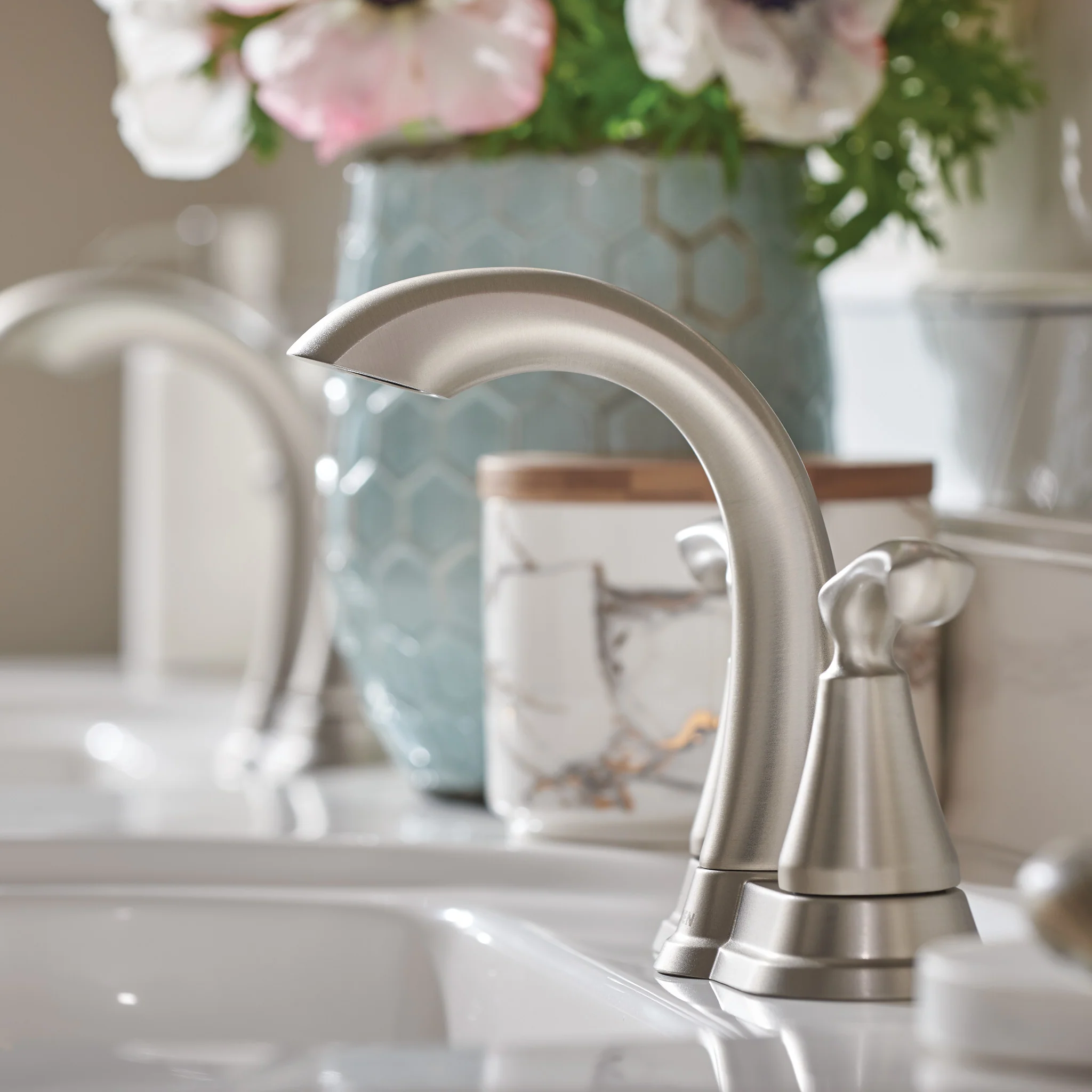 1854-Tiffin-Two-handle-Centerset-Bathroom-Sink-Faucet-8.webp Tiffin Two-handle Centerset Bathroom Sink Faucet