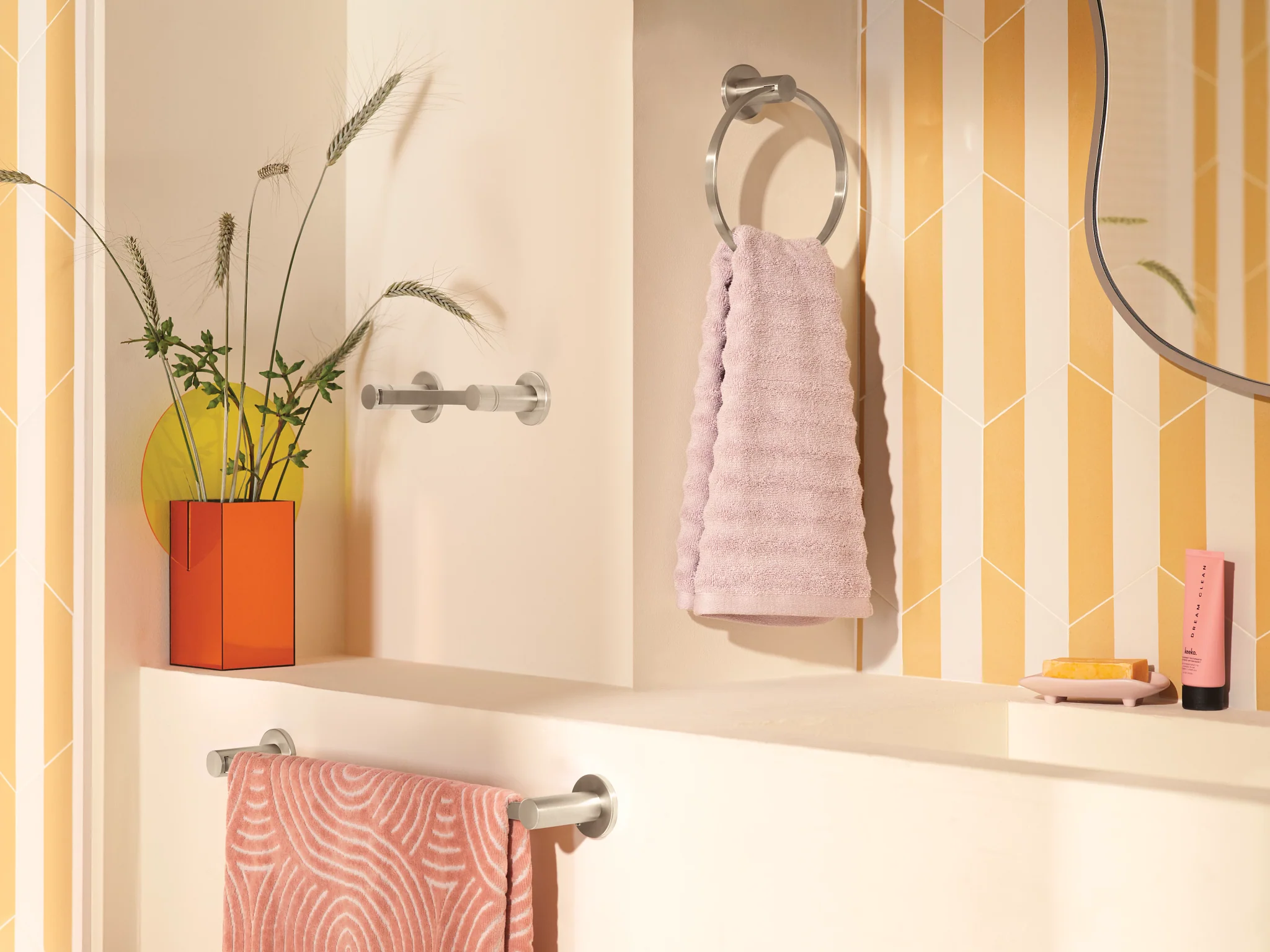 1864-Avri-Chrome-pivoting-paper-holder-towel-bar-towel-ring-3.webp Avri Chrome pivoting paper holder towel bar towel ring