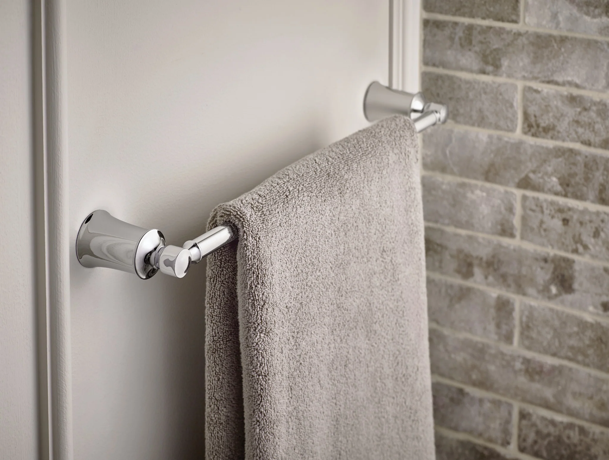 2049-Dartmoor-18-Towel-Bar-5.webp Dartmoor 18" Towel Bar