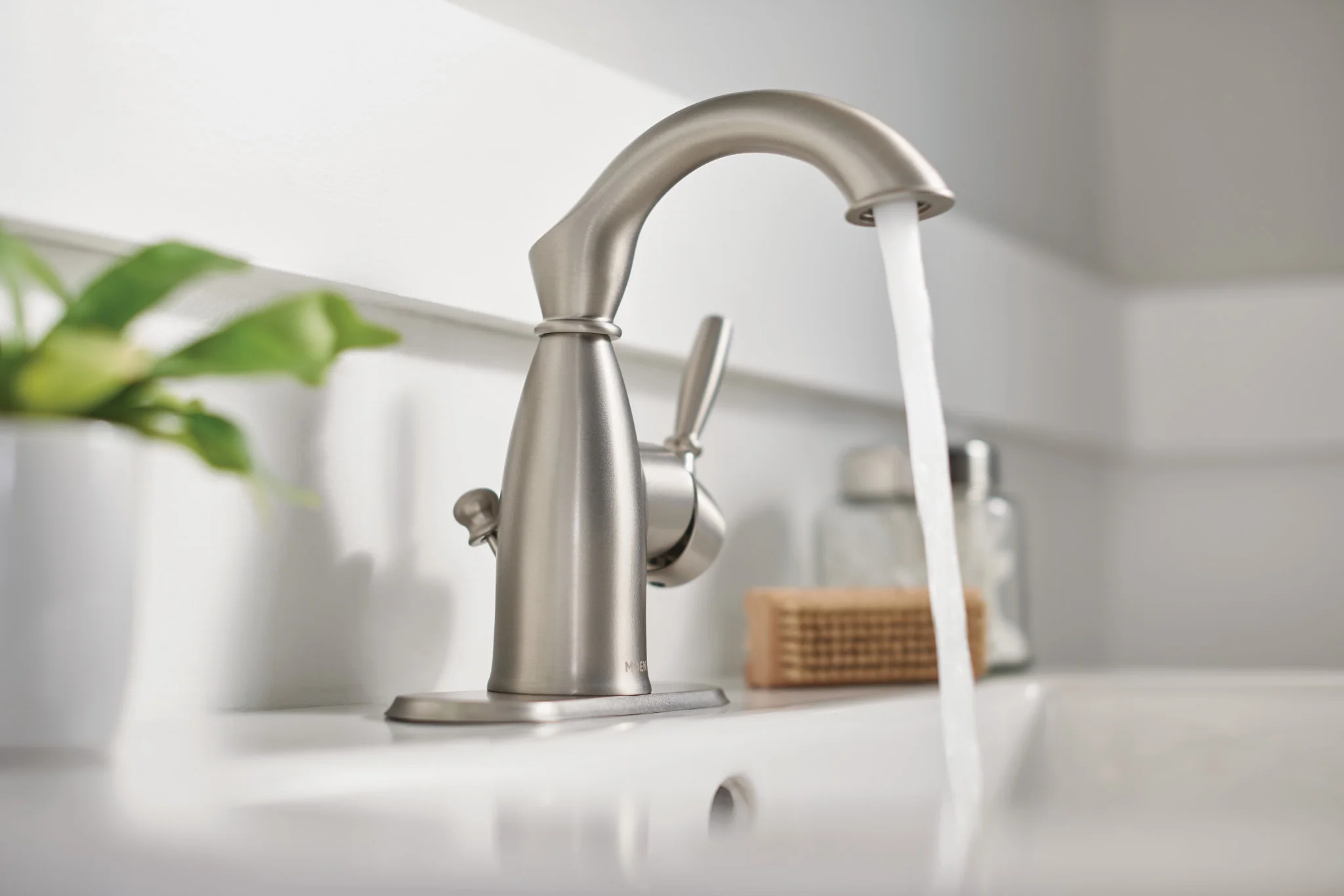 2086-Sarona-One-handle-Bathroom-Sink-Faucet-10.webp Sarona One-handle Bathroom Sink Faucet