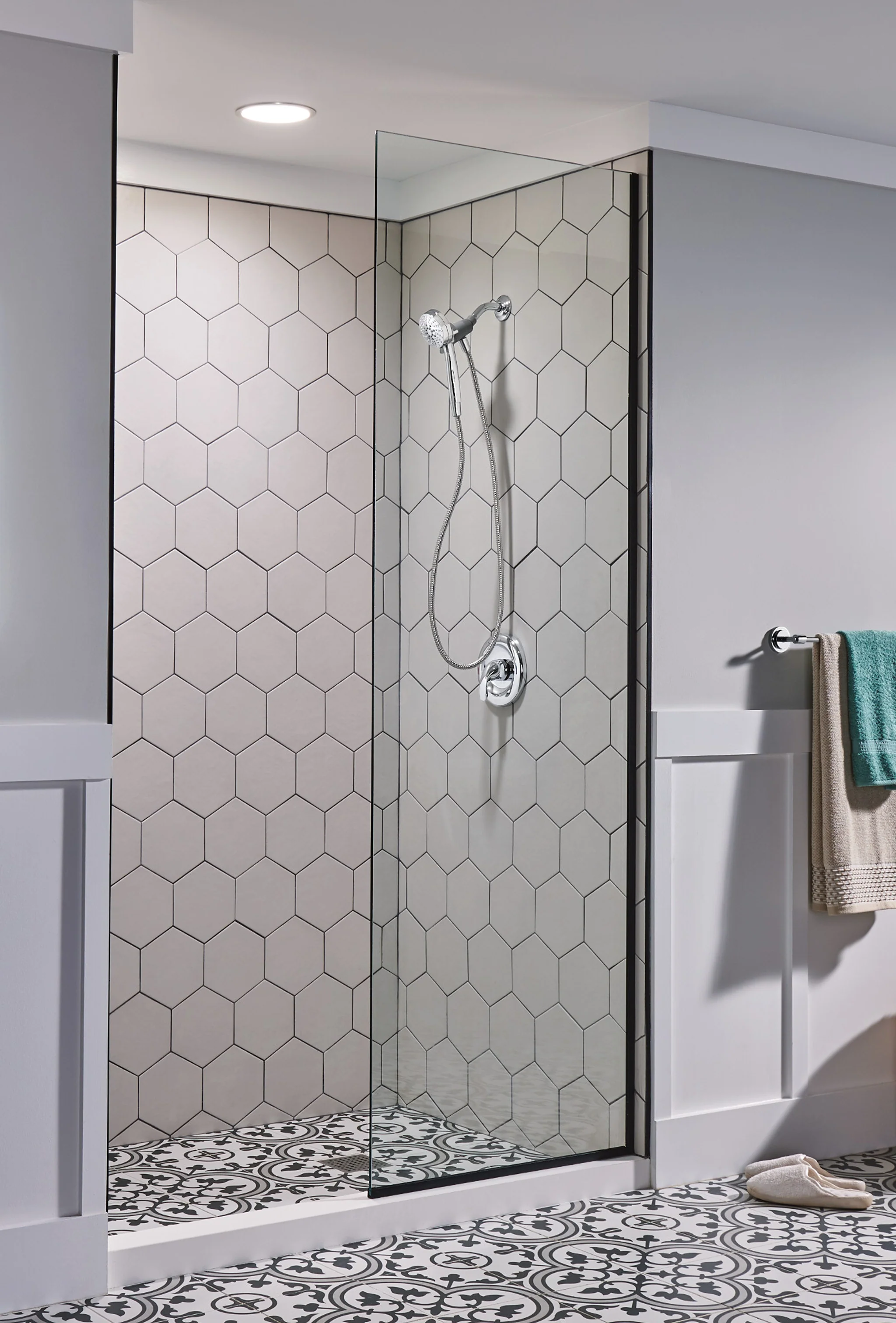 2286-Engage-Six-Function-3-1-2-Diameter-Spray-Head-Handheld-Shower-5.webp Engage Six-Function 3 1/2" Diameter Spray Head Handheld Shower