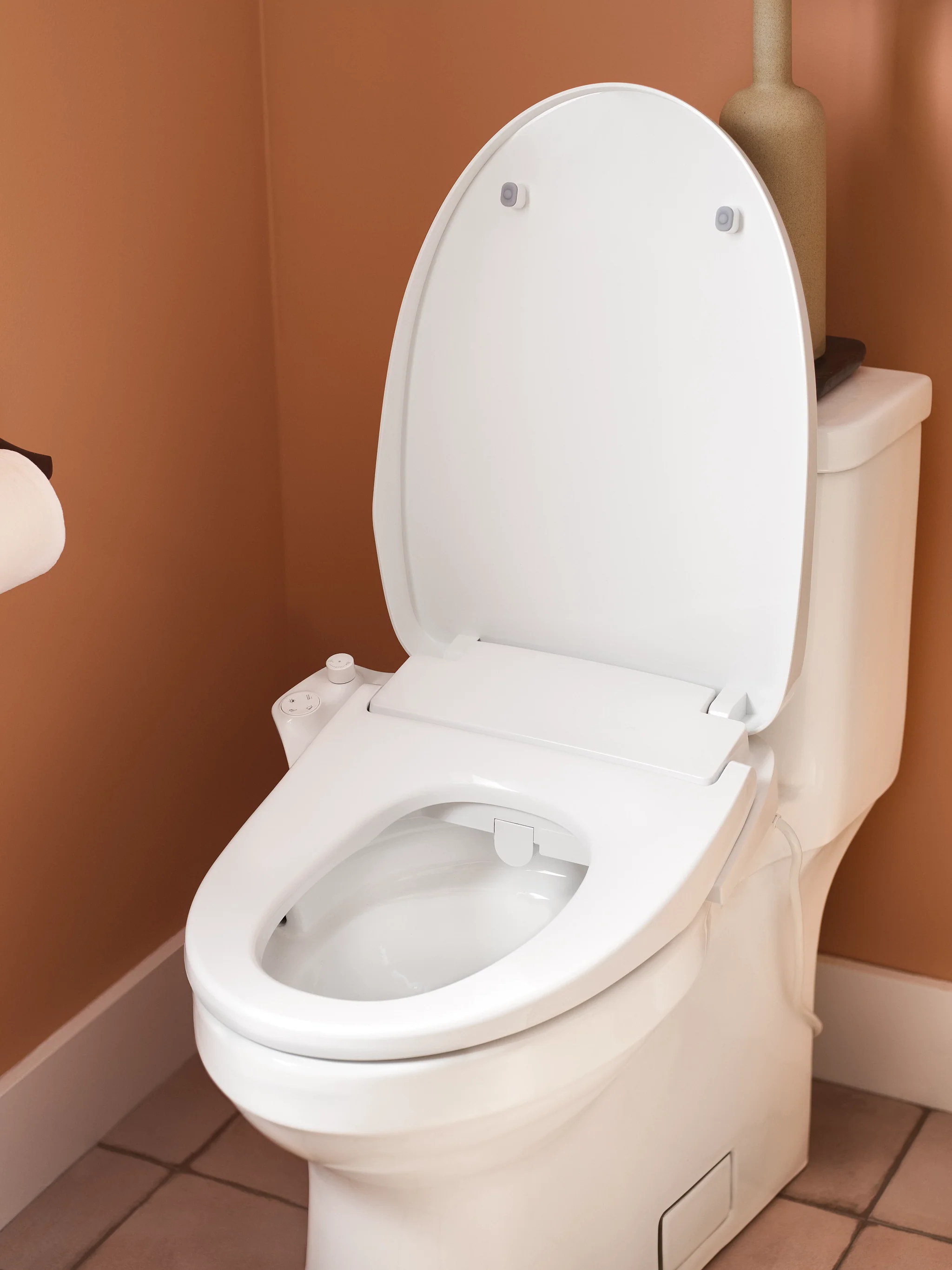 2344-Moen-3-series-Electronic-Bidet-Seat-11.webp Moen 3-series Electronic Bidet Seat