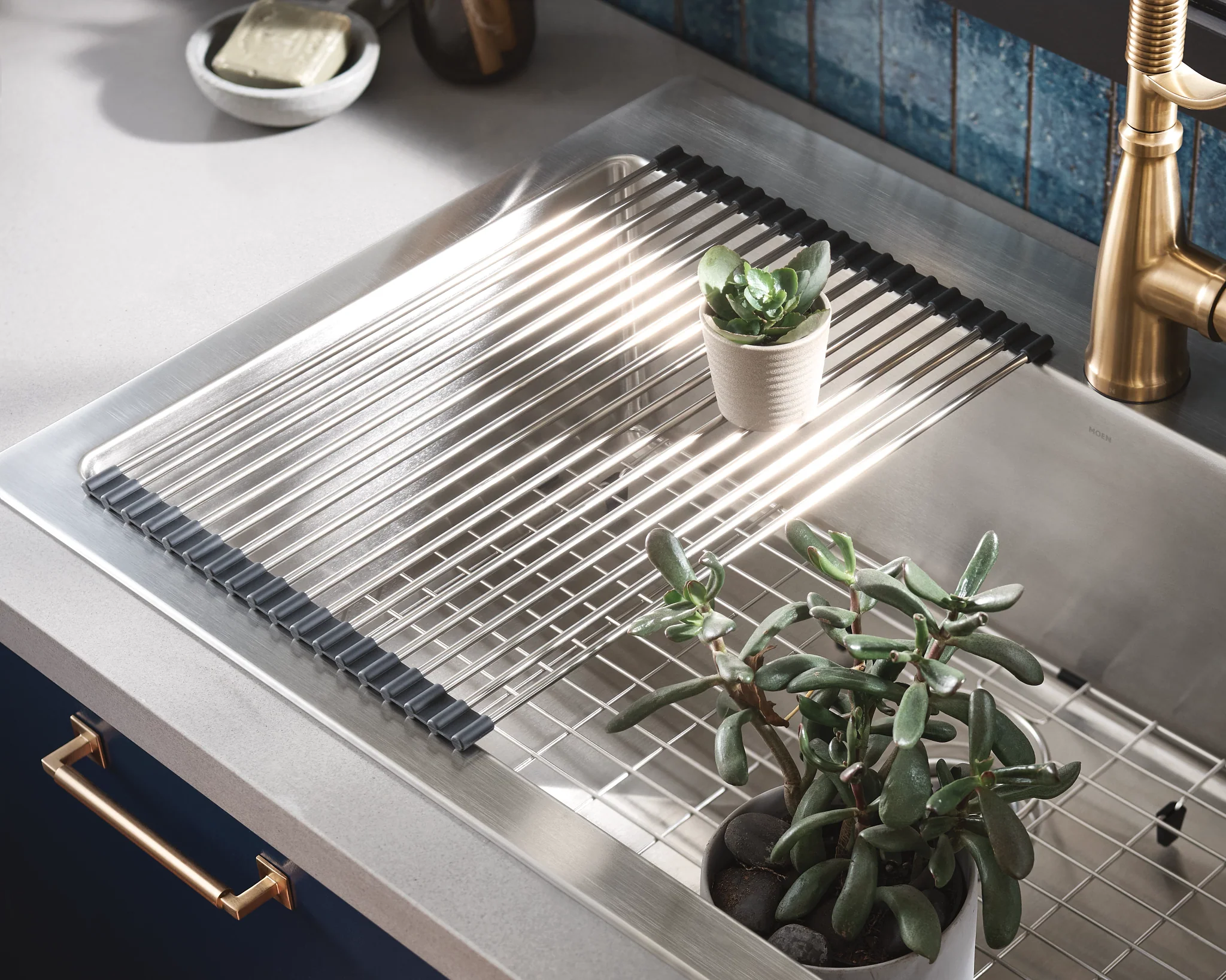 2398-1800-Series-33-x22-stainless-steel-18-gauge-single-bowl-dual-mount-sink-5.webp 1800 Series 33"x22" stainless steel 18 gauge single bowl dual mount sink