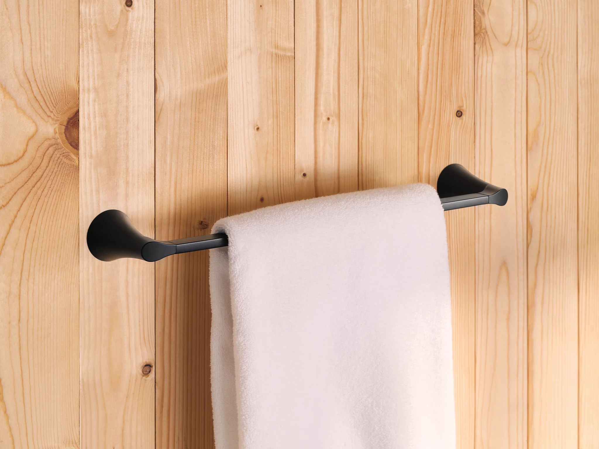 2424-Graeden-Chrome-18-towel-bar-10.webp Graeden Chrome 18" towel bar