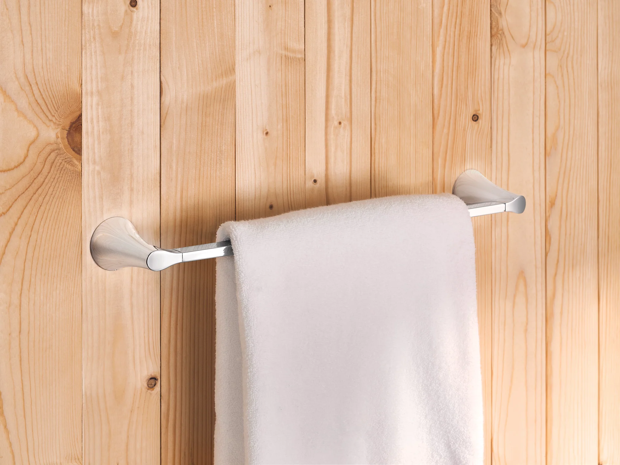 2424-Graeden-Chrome-18-towel-bar-9.webp Graeden Chrome 18" towel bar