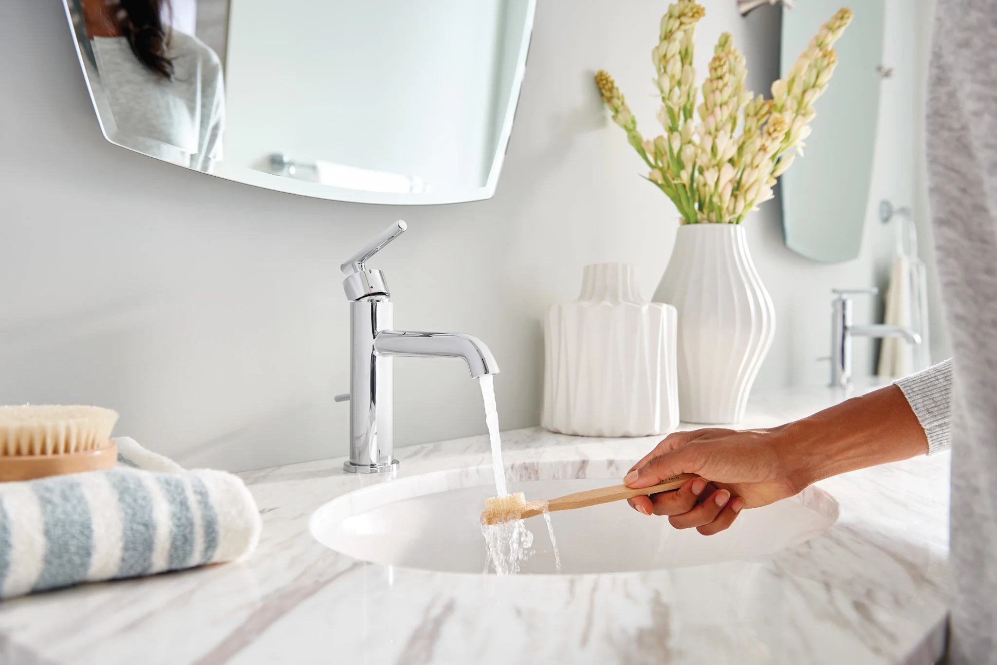 2629-Gibson-One-handle-Bathroom-Sink-Faucet-9.webp Gibson One-handle Bathroom Sink Faucet