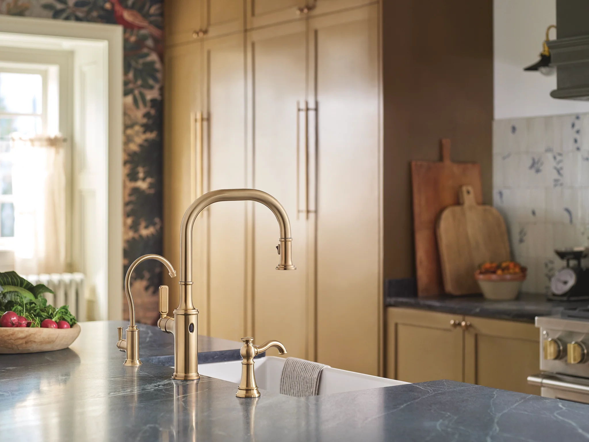 989 Traditional Soap Dispenser