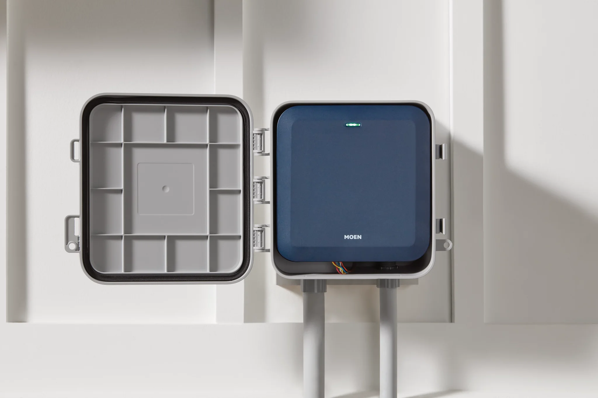 2887-Moen-Smart-Sprinkler-Controller-Outdoor-Enclosure-4.webp Moen Smart Sprinkler Controller Outdoor Enclosure