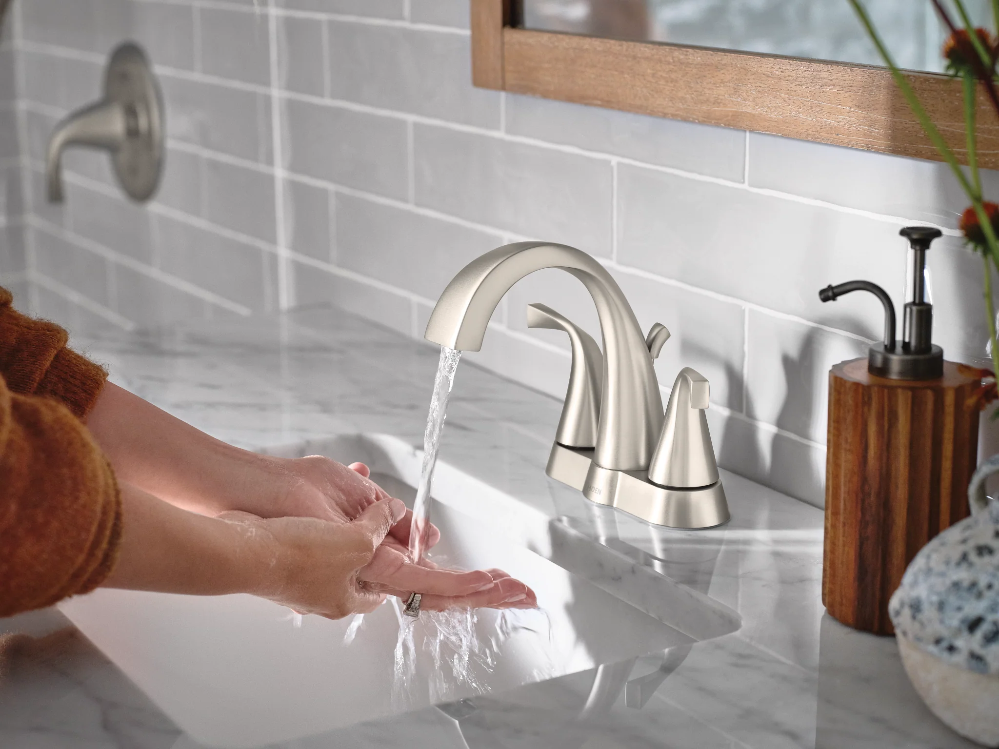 2996-Oxby-Two-handle-Centerset-Bathroom-Sink-Faucet-4.webp Oxby Two-handle Centerset Bathroom Sink Faucet