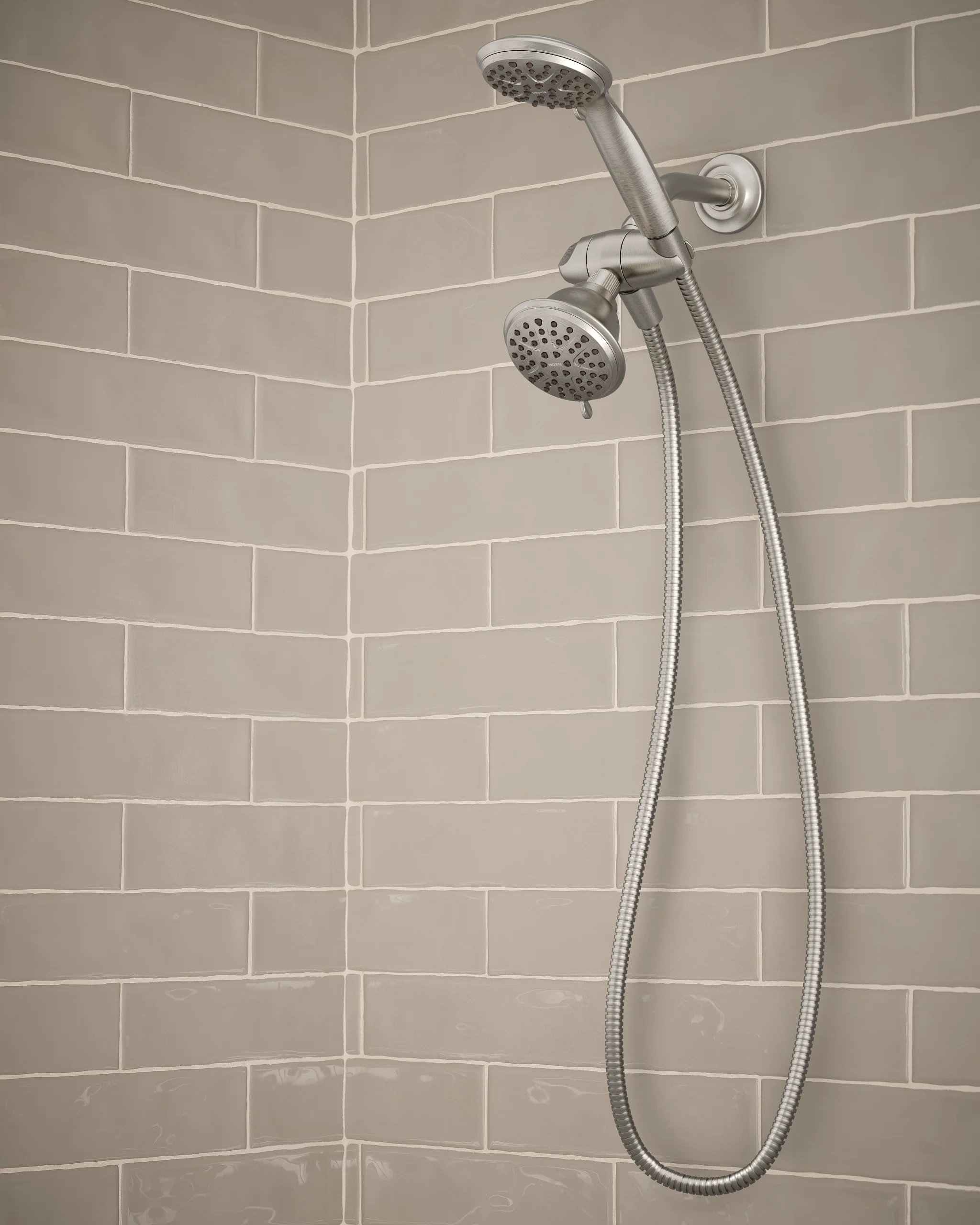 3045-Attune-Chrome-eight-function-4.75-diameter-spray-head-standard-with-handshower-4.webp Attune Chrome eight-function 4.75" diameter spray head standard with handshower