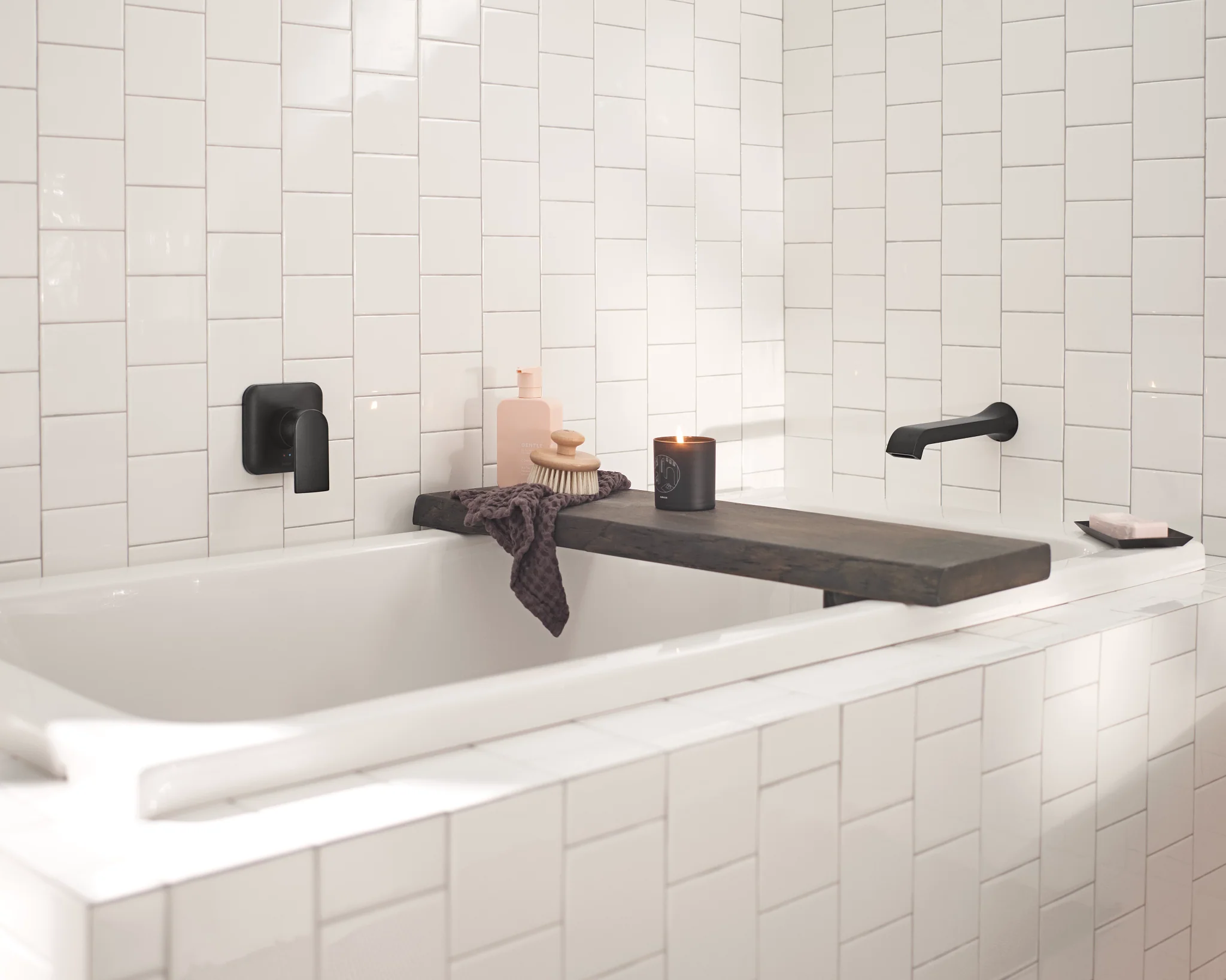 3096-Genta-LX-Wall-Mount-Tub-Filler-Trim-7.webp Genta LX Wall Mount Tub Filler Trim