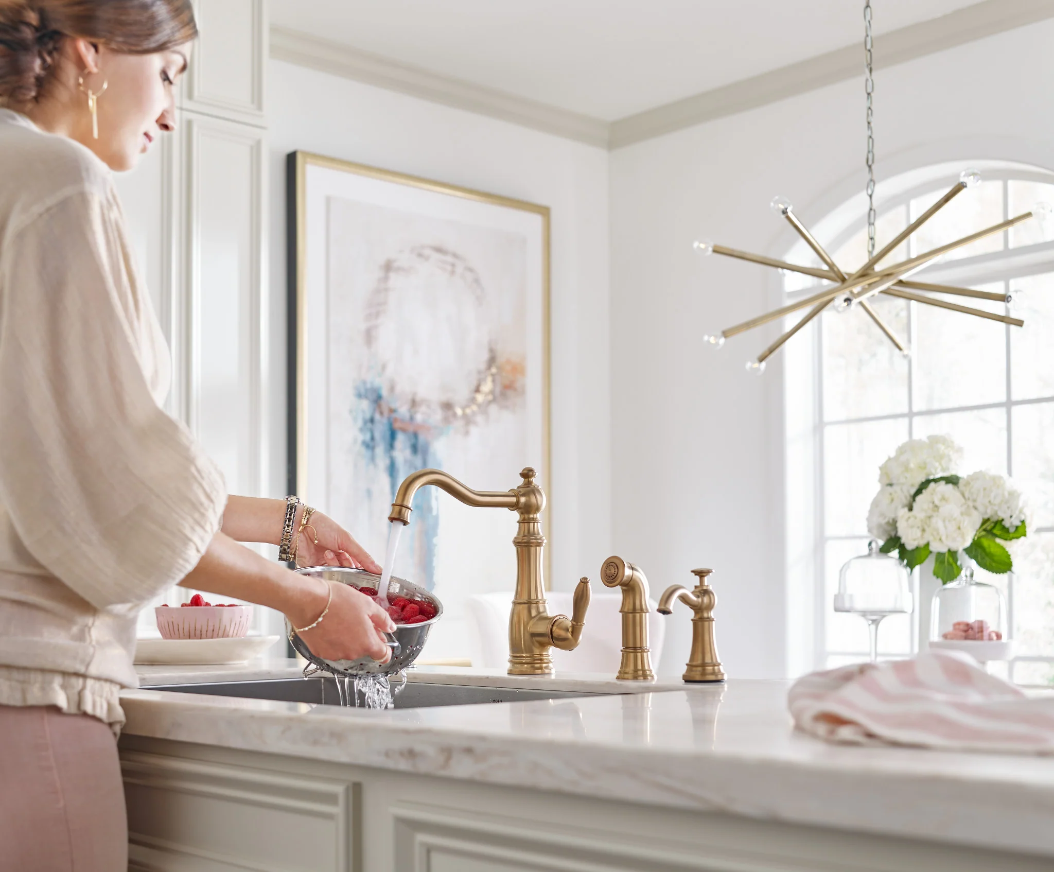 3138-Sip-Traditional-Chrome-One-Handle-High-Arc-Beverage-Faucet-5.webp Sip Traditional Chrome One-Handle High Arc Beverage Faucet