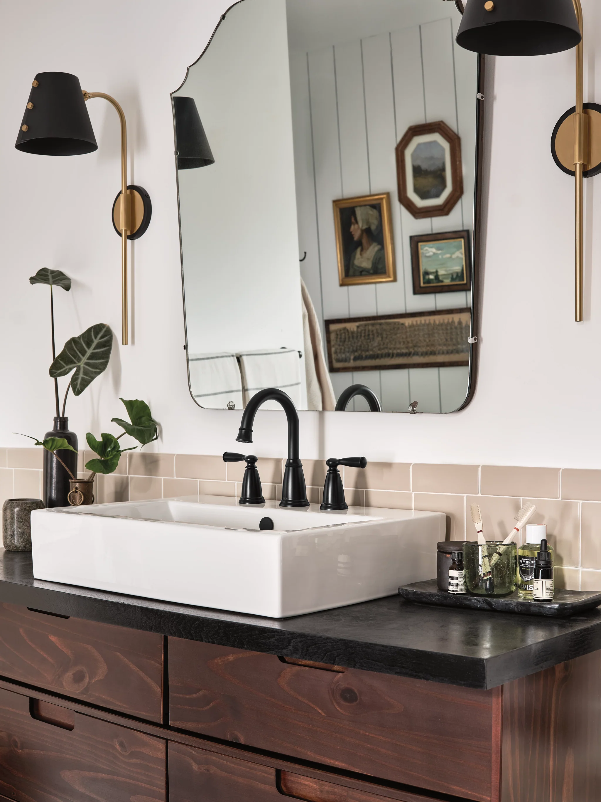 329-Banbury-Two-Handle-Widespread-Bathroom-Sink-Faucet-27.webp Banbury Two-Handle Widespread Bathroom Sink Faucet
