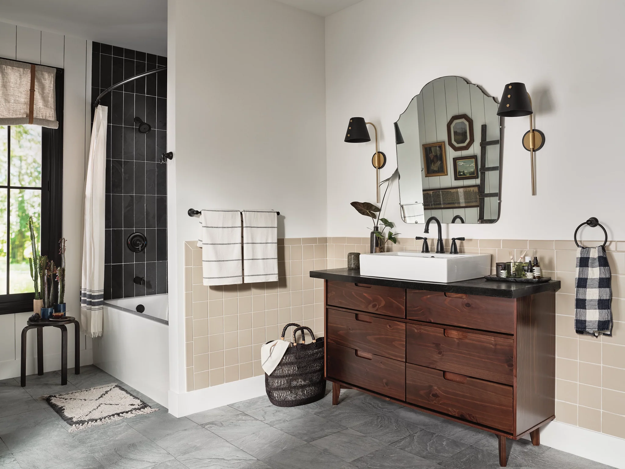 329-Banbury-Two-Handle-Widespread-Bathroom-Sink-Faucet-29.webp Banbury Two-Handle Widespread Bathroom Sink Faucet
