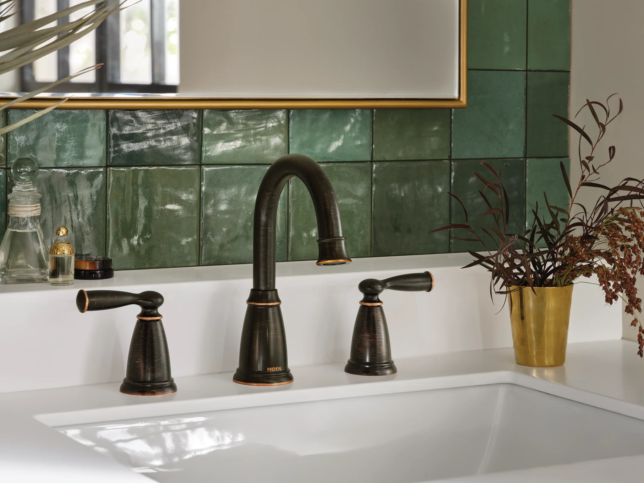 329-Banbury-Two-Handle-Widespread-Bathroom-Sink-Faucet-37.webp Banbury Two-Handle Widespread Bathroom Sink Faucet