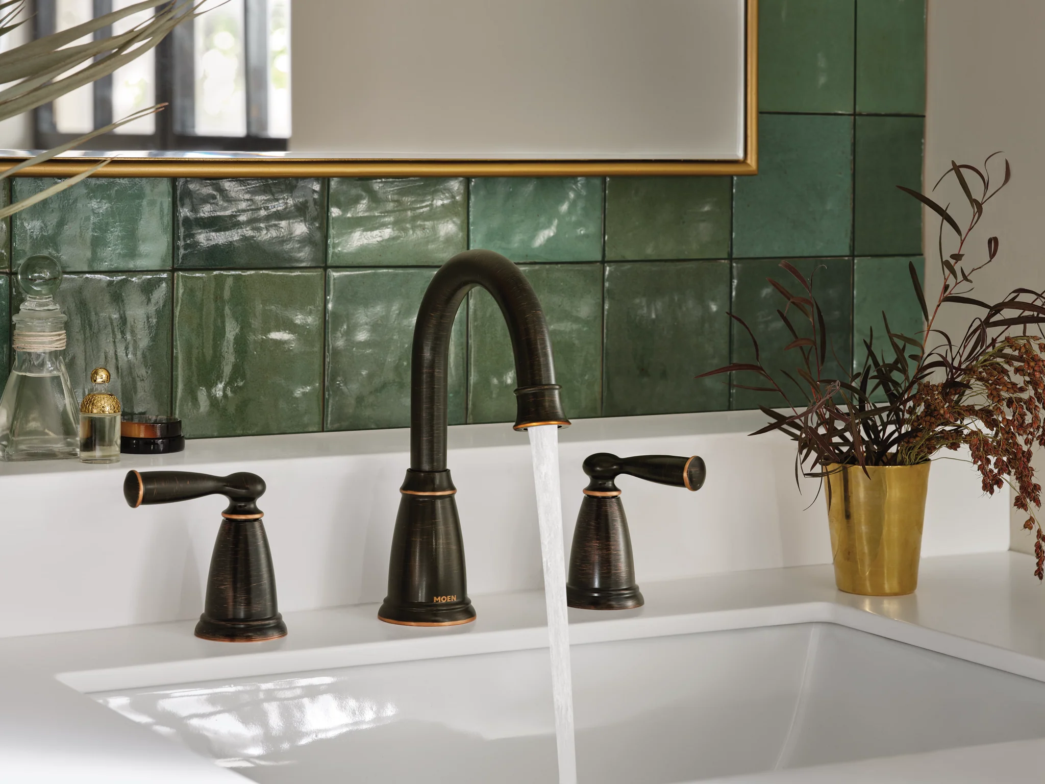 329-Banbury-Two-Handle-Widespread-Bathroom-Sink-Faucet-39.webp Banbury Two-Handle Widespread Bathroom Sink Faucet