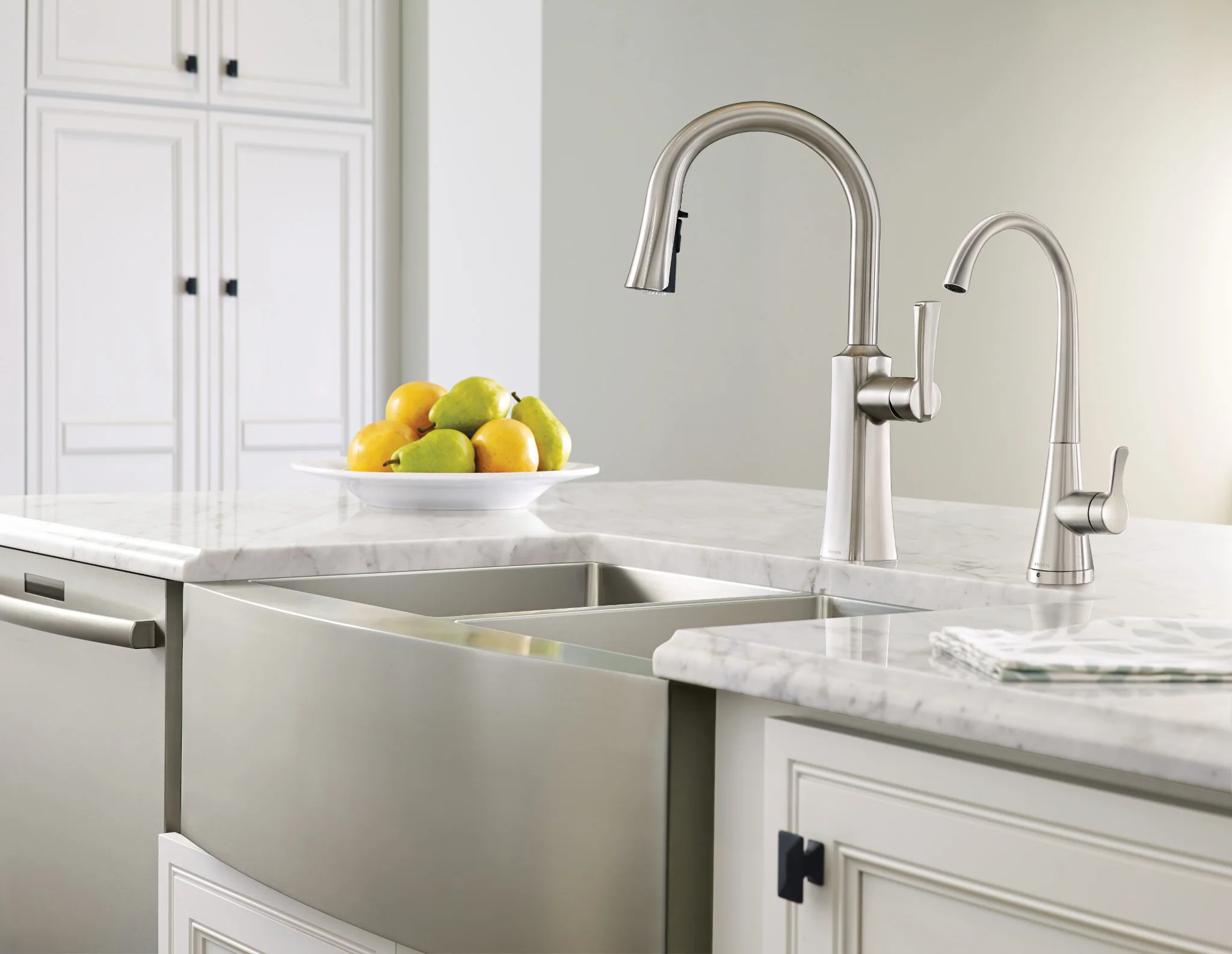 3600-Sip-Transitional-Chrome-One-Handle-High-Arc-Beverage-Faucet-11.webp Sip Transitional Chrome One-Handle High Arc Beverage Faucet