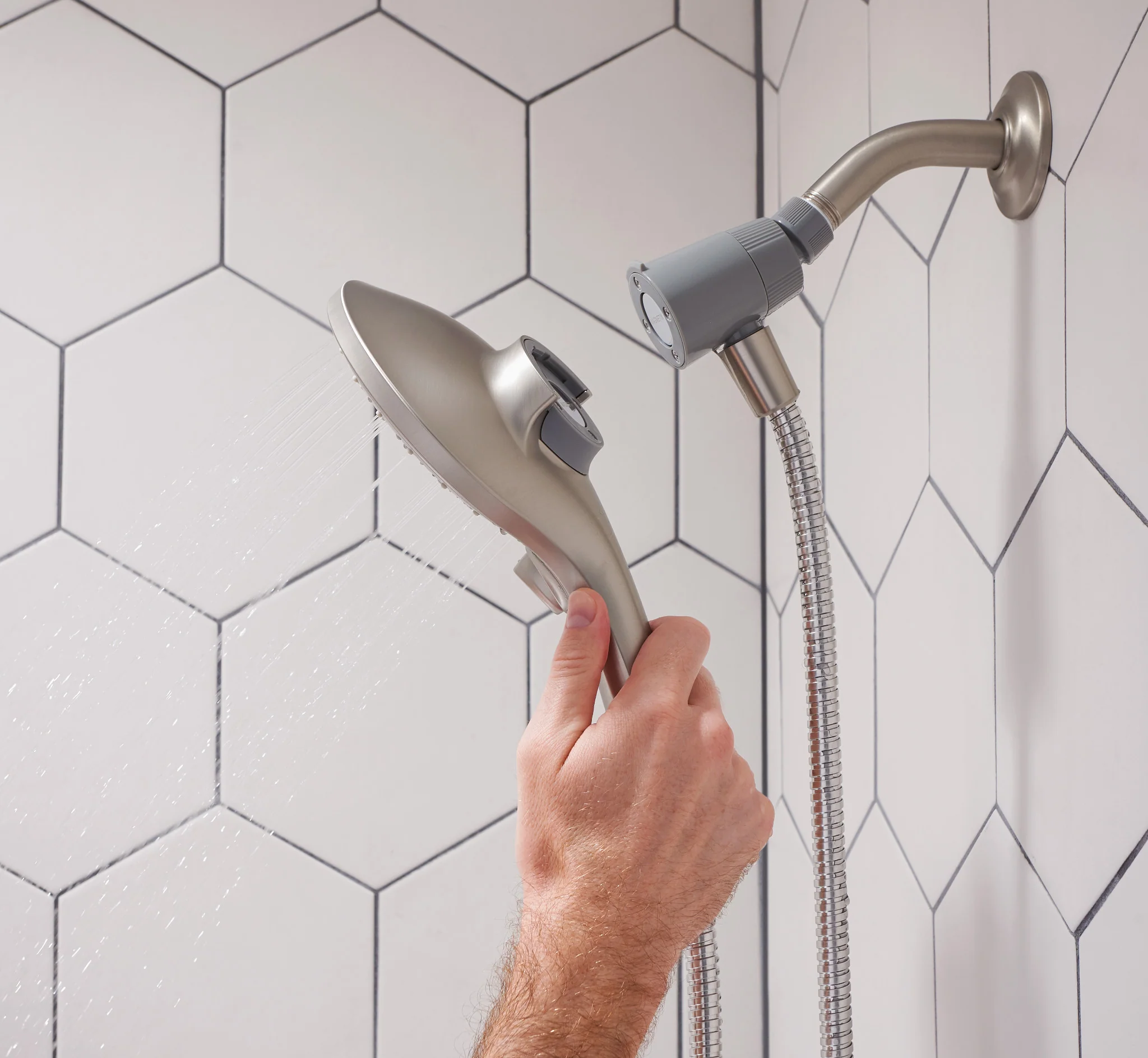 3637-Engage-Six-Function-5-1-2-Diameter-Spray-Head-Handheld-Shower-11.webp Engage Six-Function 5 1/2" Diameter Spray Head Handheld Shower