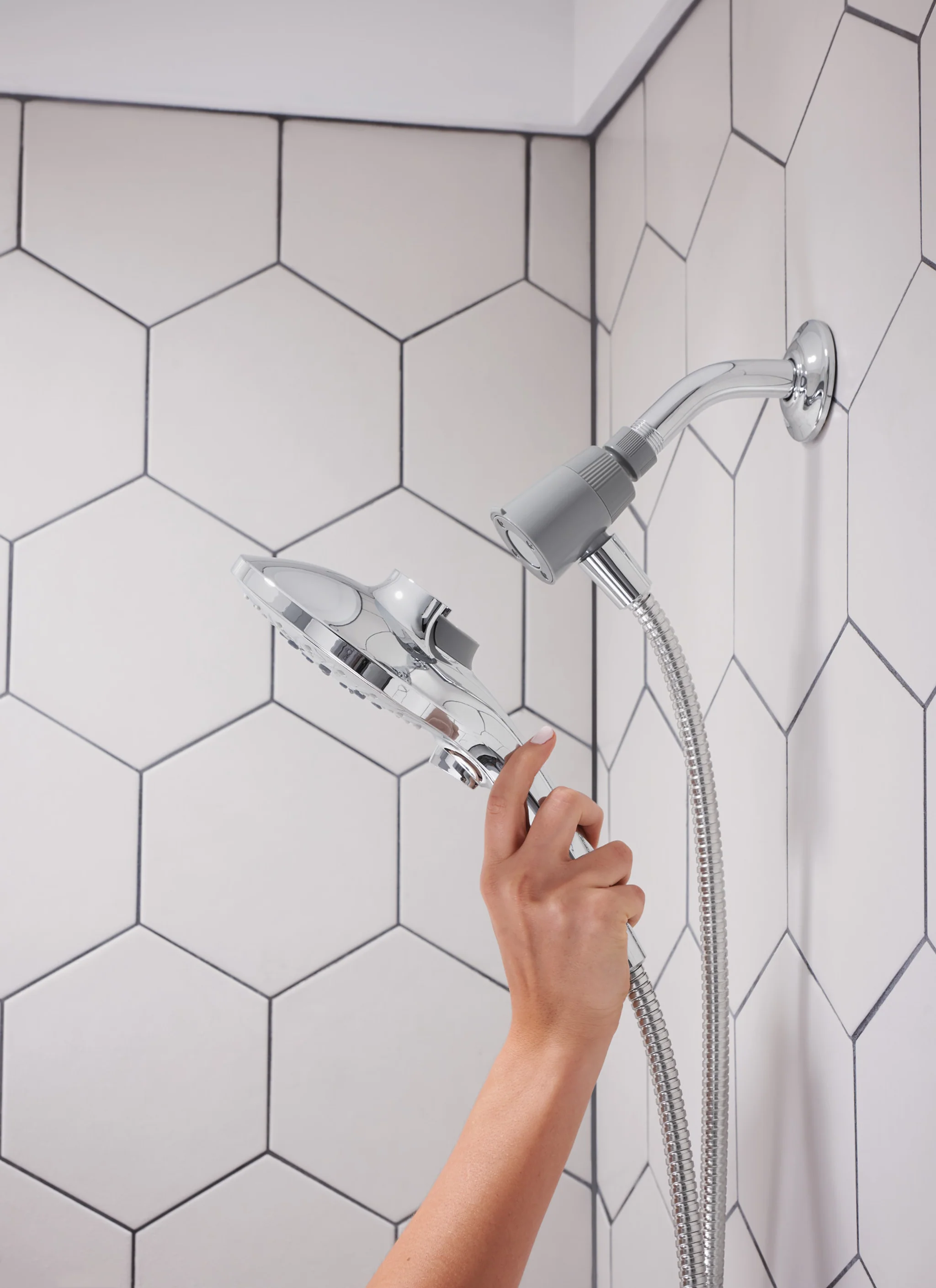 3637-Engage-Six-Function-5-1-2-Diameter-Spray-Head-Handheld-Shower-26.webp Engage Six-Function 5 1/2" Diameter Spray Head Handheld Shower