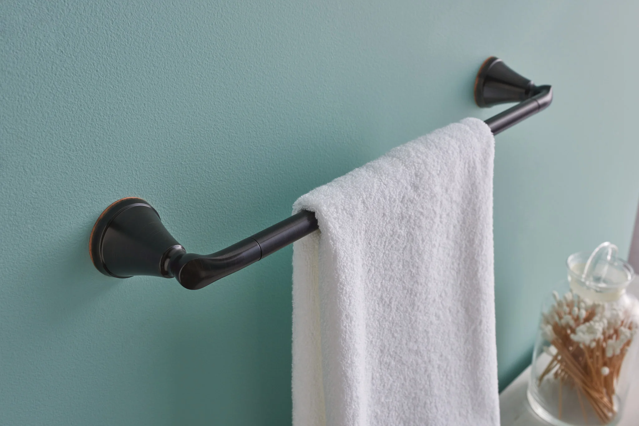 3668-Tiffin-Brushed-nickel-24-Towel-Bar-3.webp Tiffin Brushed nickel 24" Towel Bar