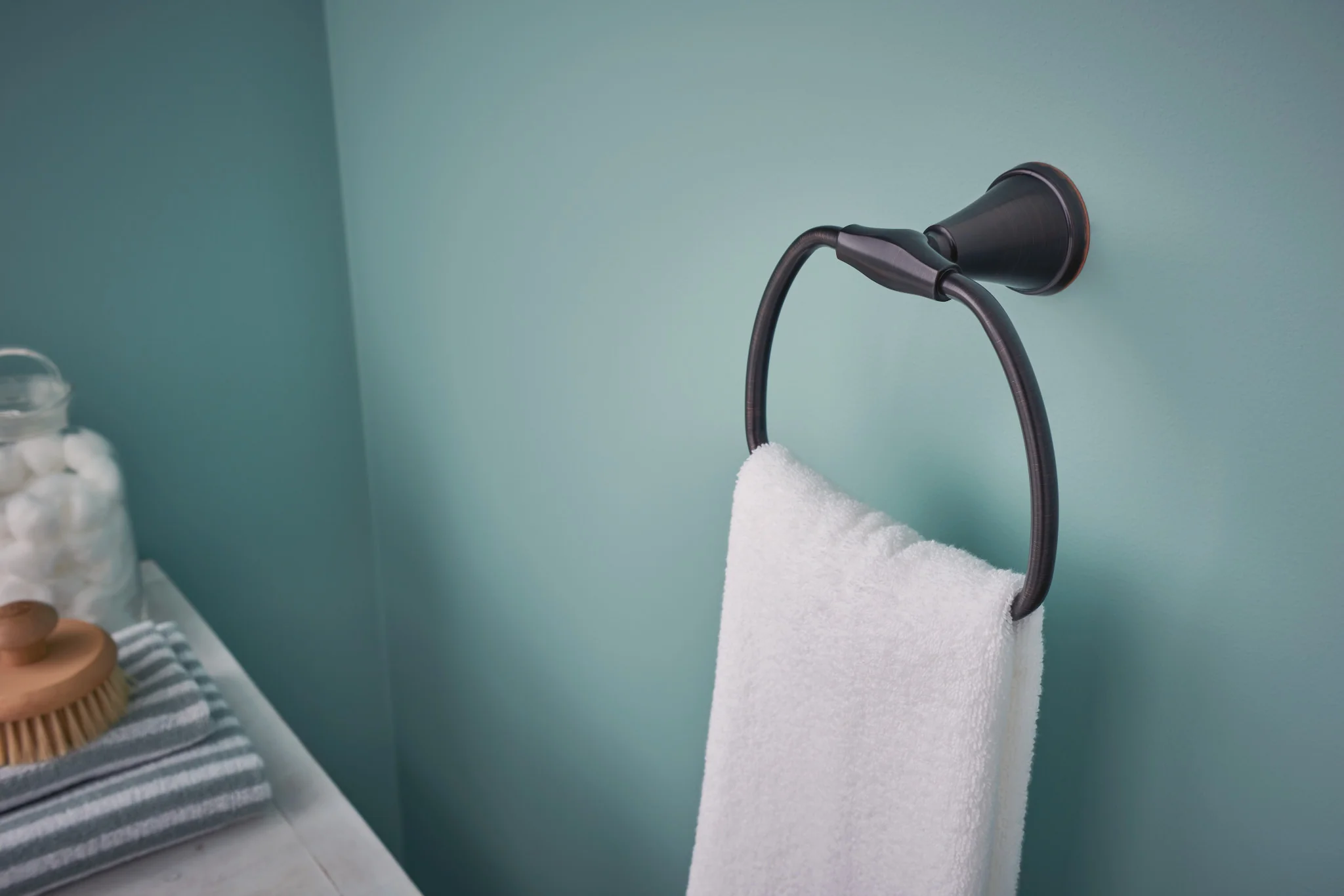3782-Tiffin-Towel-Ring-3.webp Tiffin Towel Ring
