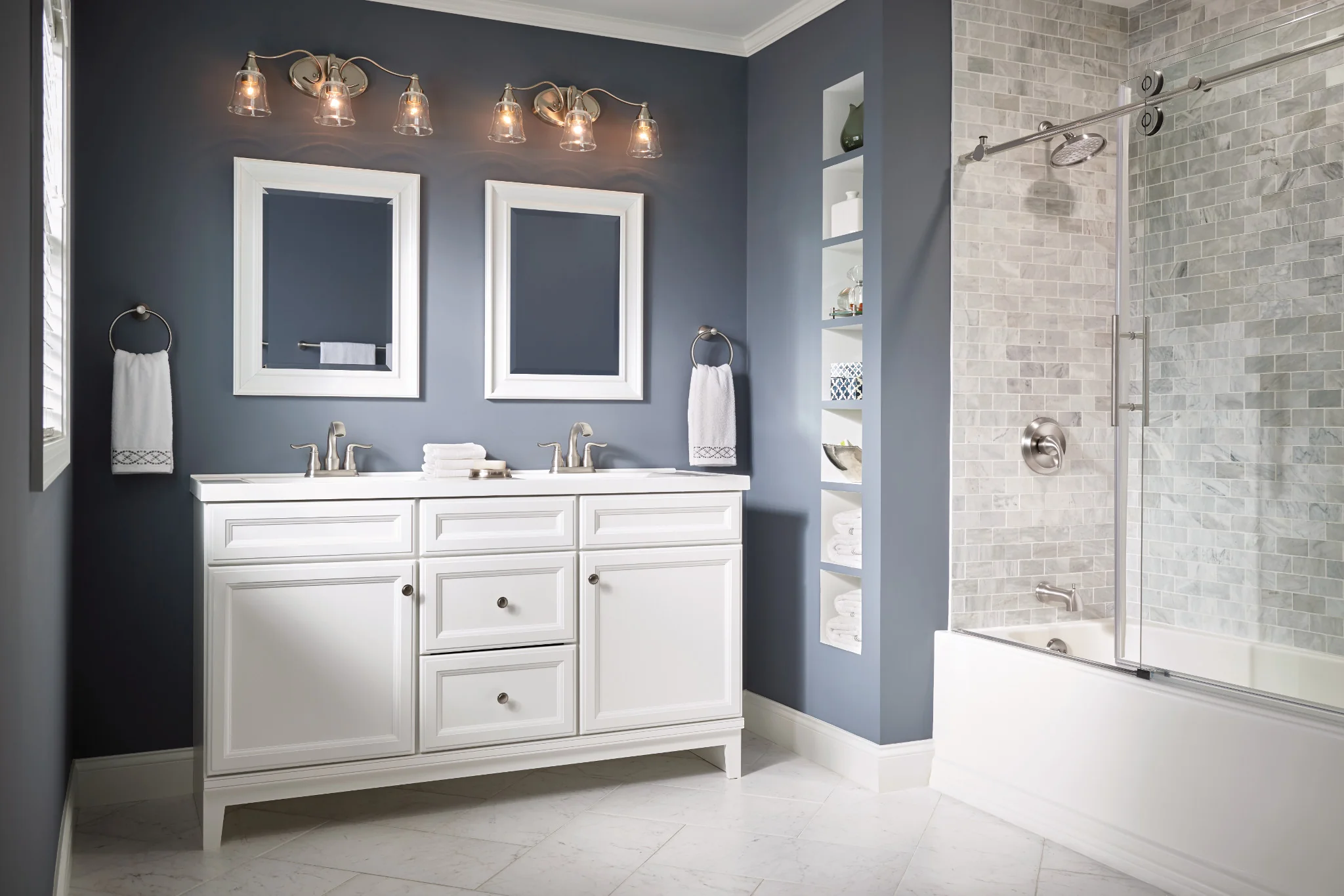3821-Hamden-Spot-resist-brushed-nickel-24-towel-bar-10.webp Hamden Spot resist brushed nickel 24" towel bar