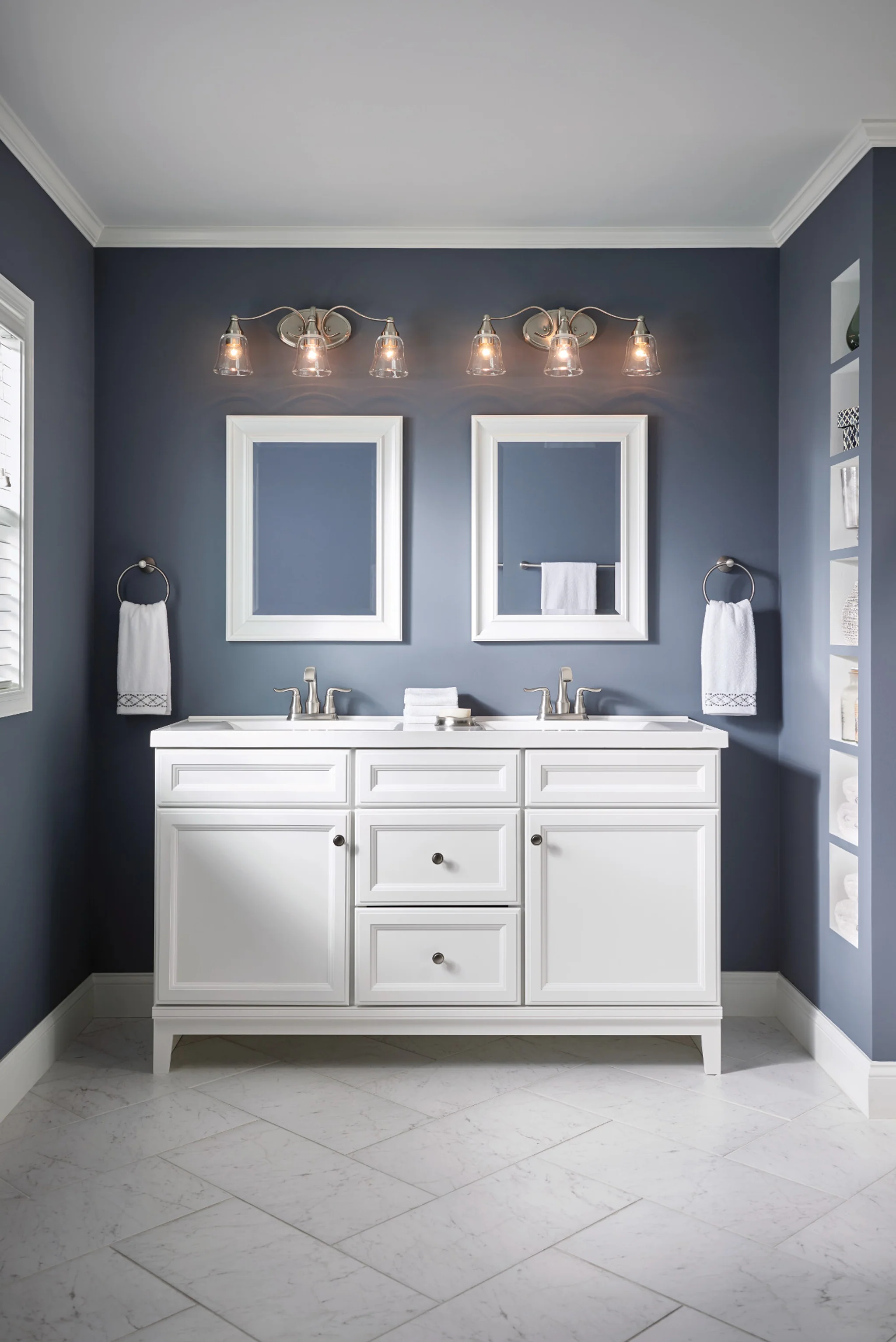 3821-Hamden-Spot-resist-brushed-nickel-24-towel-bar-11.webp Hamden Spot resist brushed nickel 24" towel bar