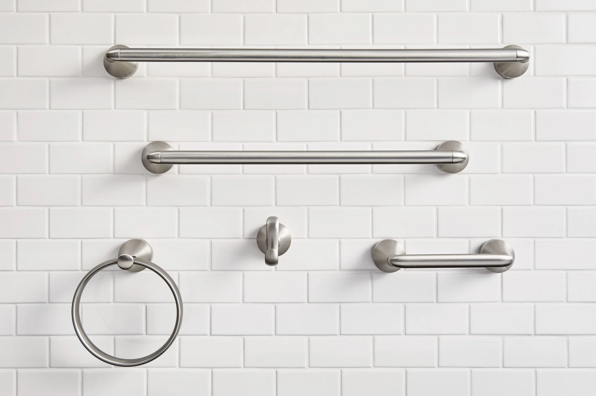 3821-Hamden-Spot-resist-brushed-nickel-24-towel-bar-4.webp Hamden Spot resist brushed nickel 24" towel bar