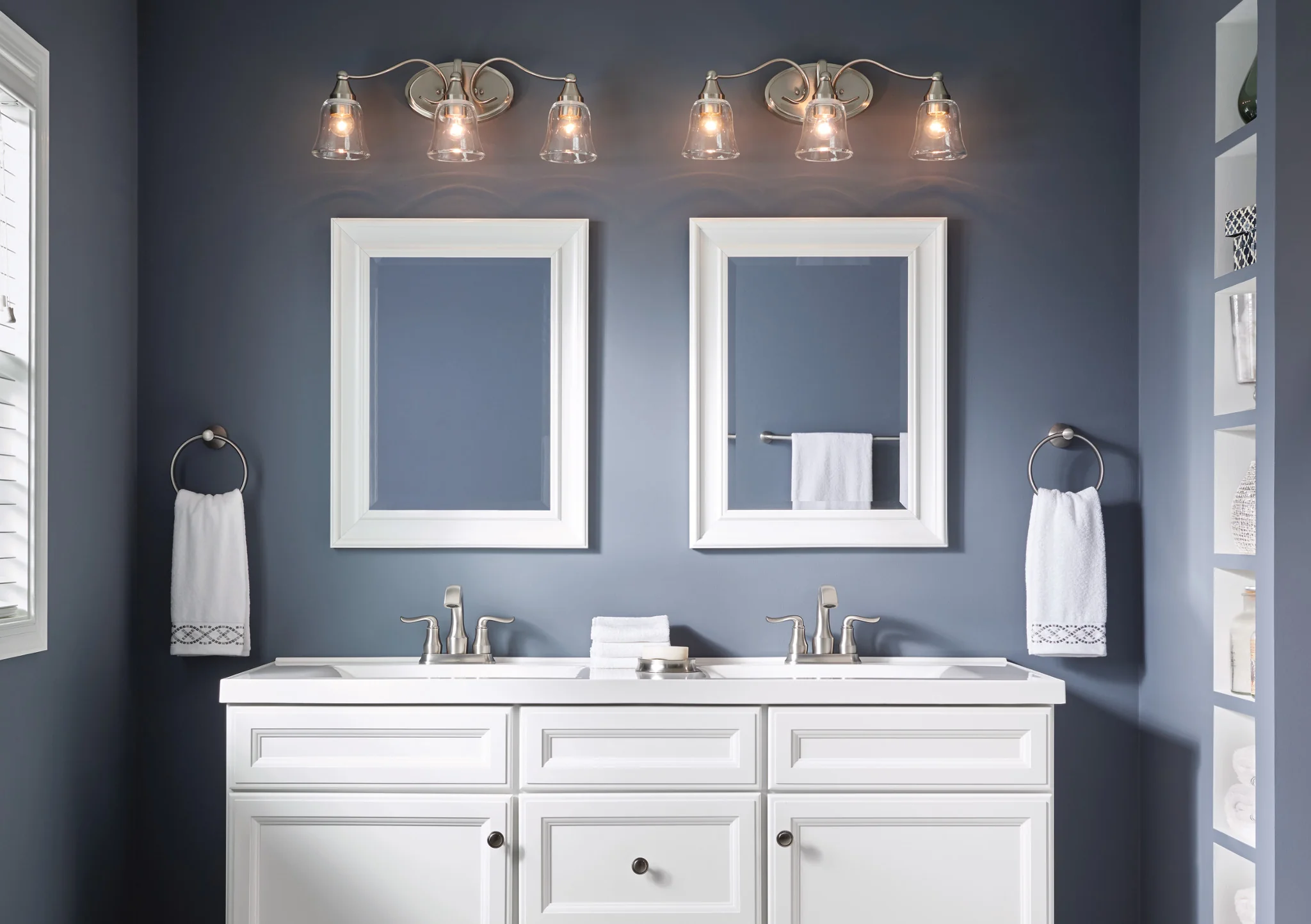 3821-Hamden-Spot-resist-brushed-nickel-24-towel-bar-9.webp Hamden Spot resist brushed nickel 24" towel bar