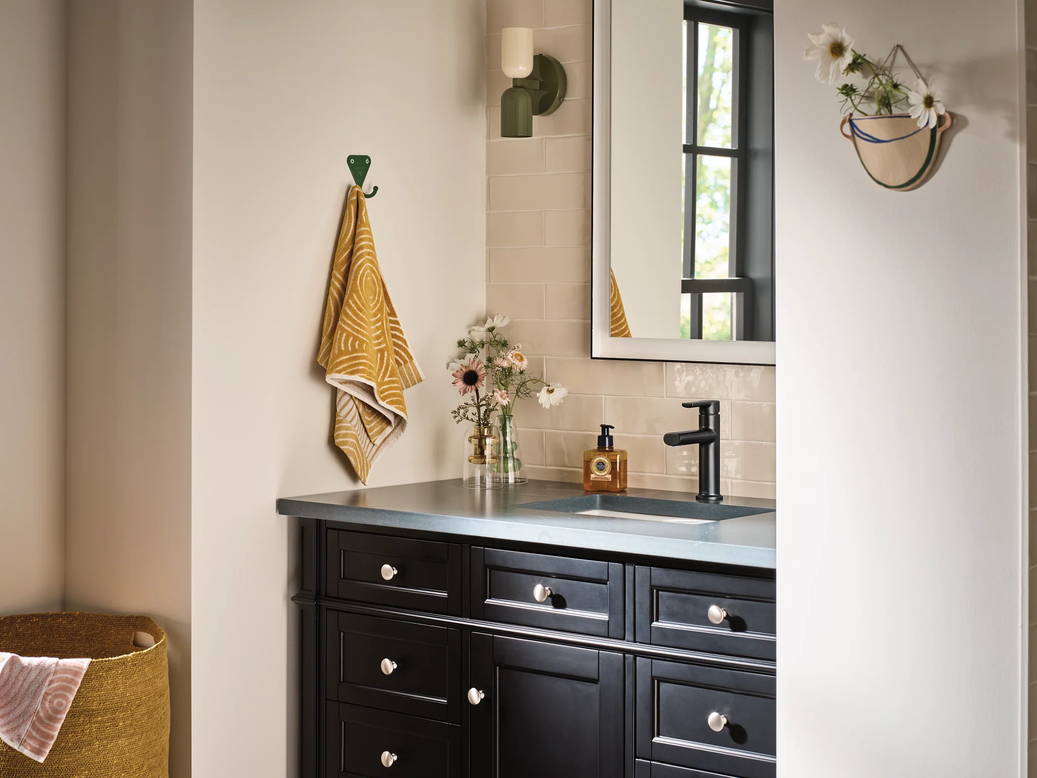 385-Meena-One-handle-Bathroom-Sink-Faucet-20.webp Meena One-handle Bathroom Sink Faucet