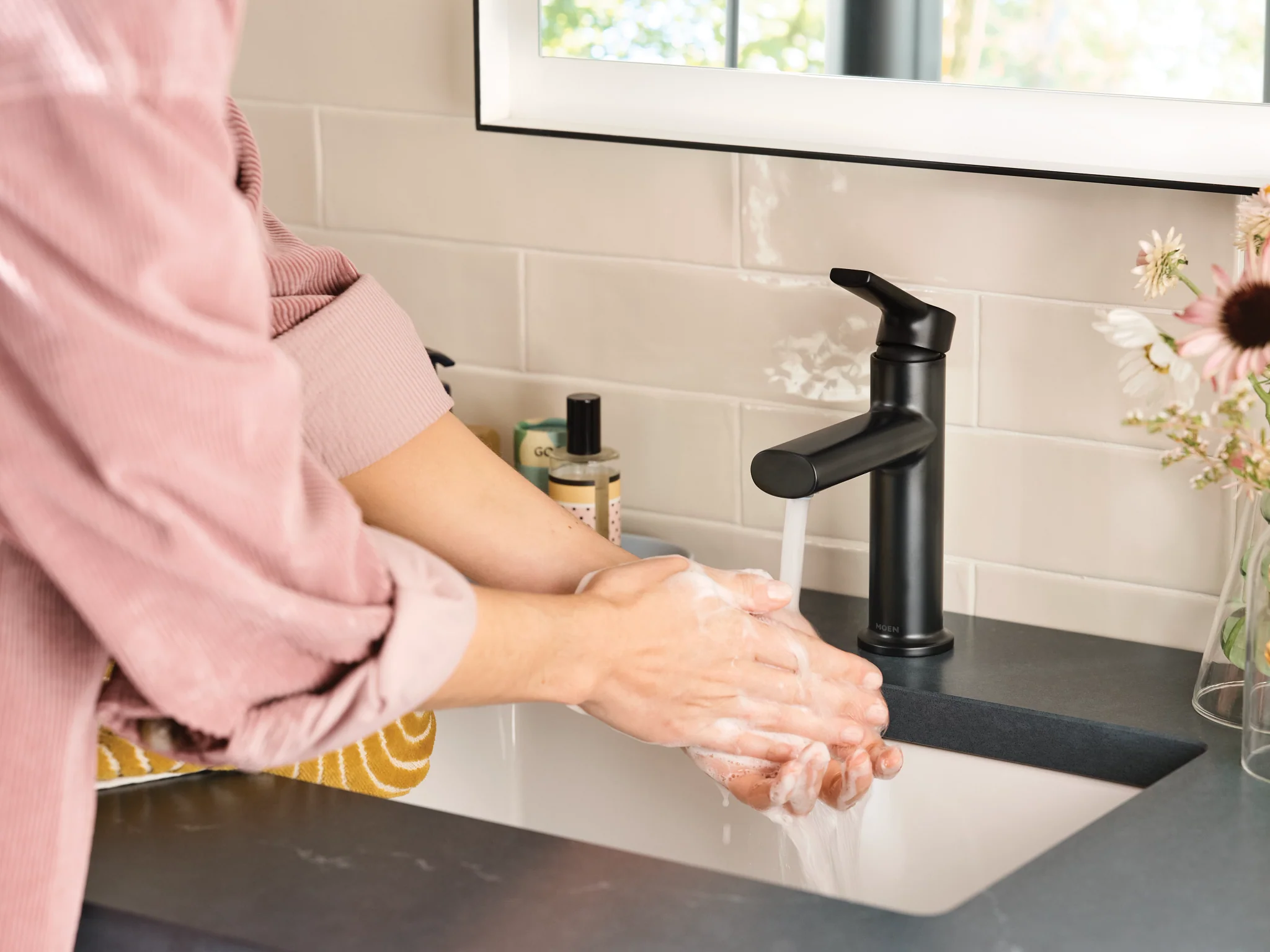 385-Meena-One-handle-Bathroom-Sink-Faucet-22.webp Meena One-handle Bathroom Sink Faucet