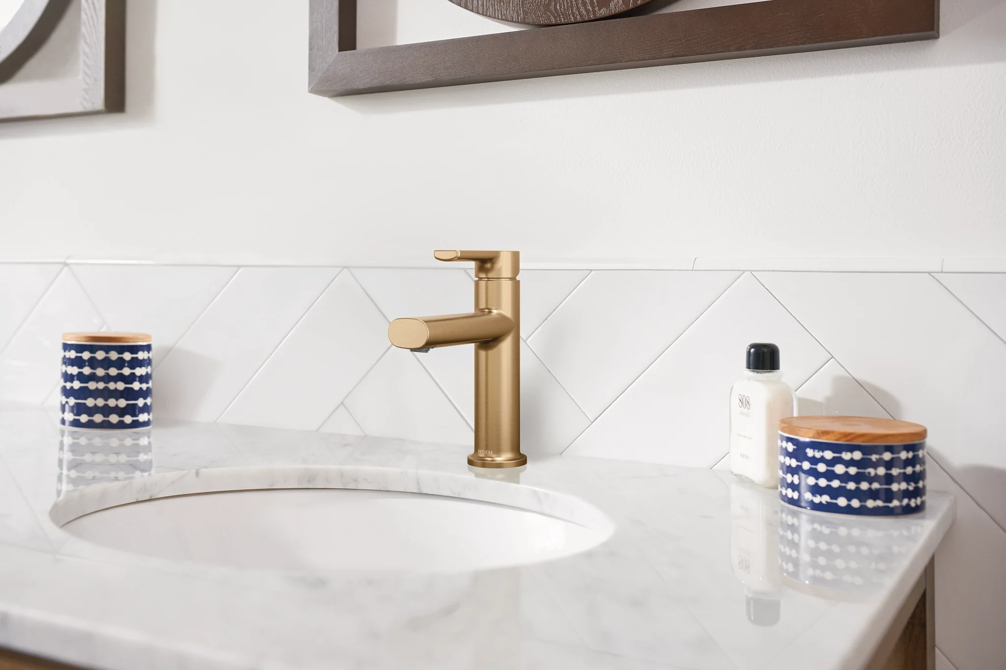 385-Meena-One-handle-Bathroom-Sink-Faucet-4.webp Meena One-handle Bathroom Sink Faucet